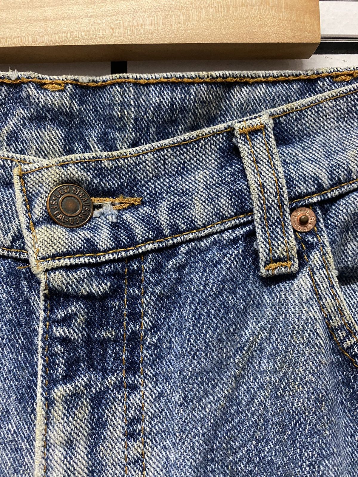 Levi's × Vintage Vintage Levis 560 Light Blue Stonewash Made in USA 30X32 Size US 30 / EU 46 - 8 Thumbnail