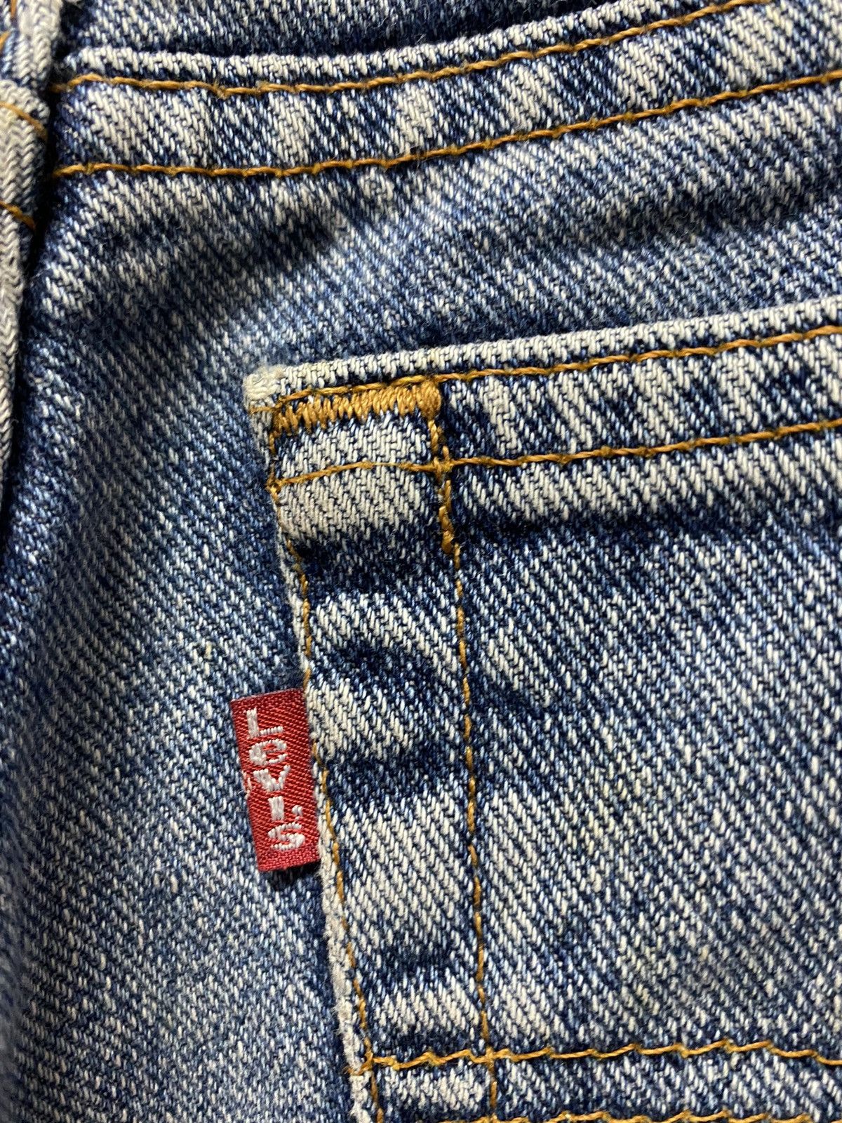 Levi's × Vintage Vintage Levis 560 Light Blue Stonewash Made in USA 30X32 Size US 30 / EU 46 - 12 Thumbnail
