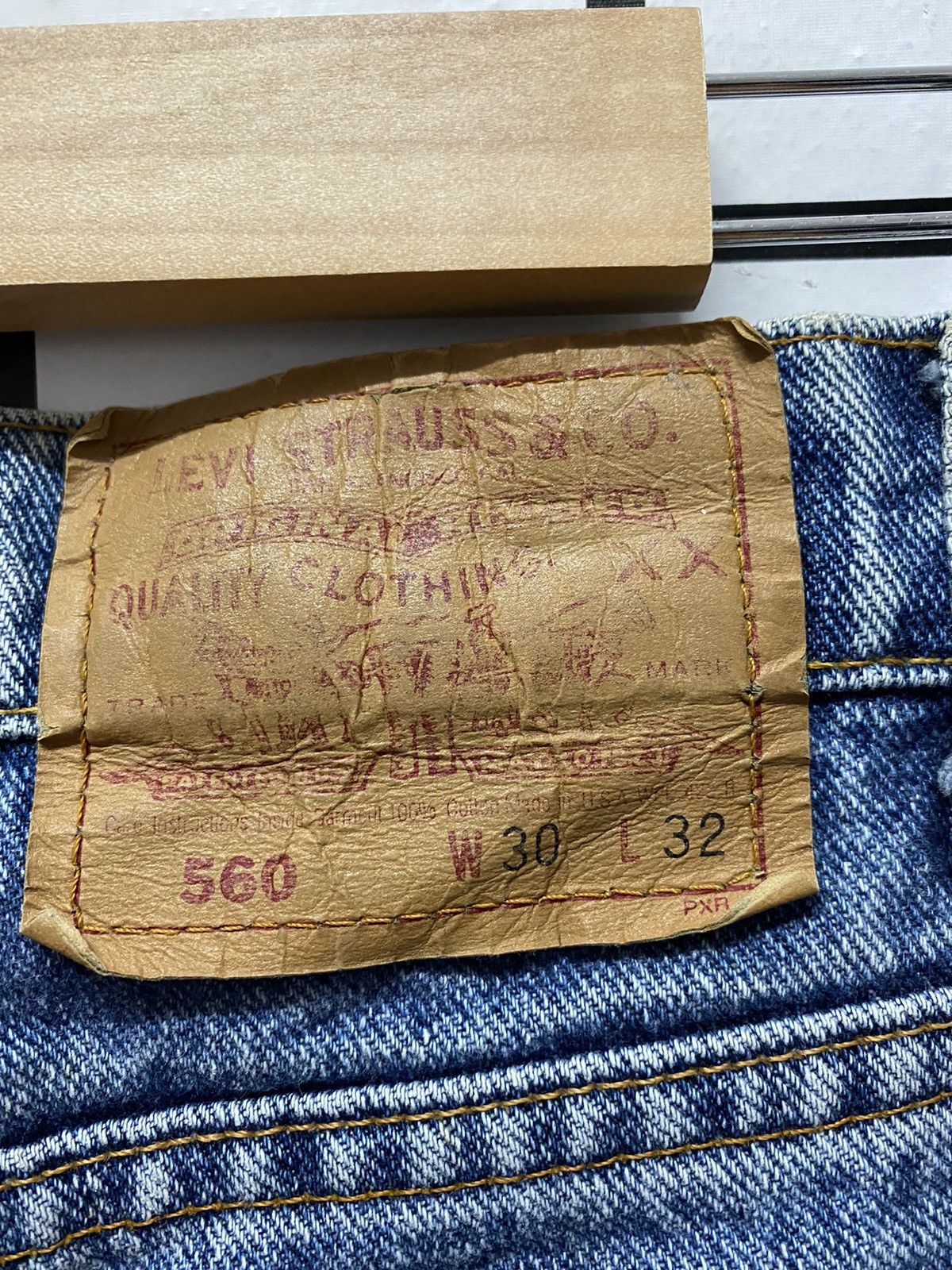 Levi's × Vintage Vintage Levis 560 Light Blue Stonewash Made in USA 30X32 Size US 30 / EU 46 - 13 Thumbnail