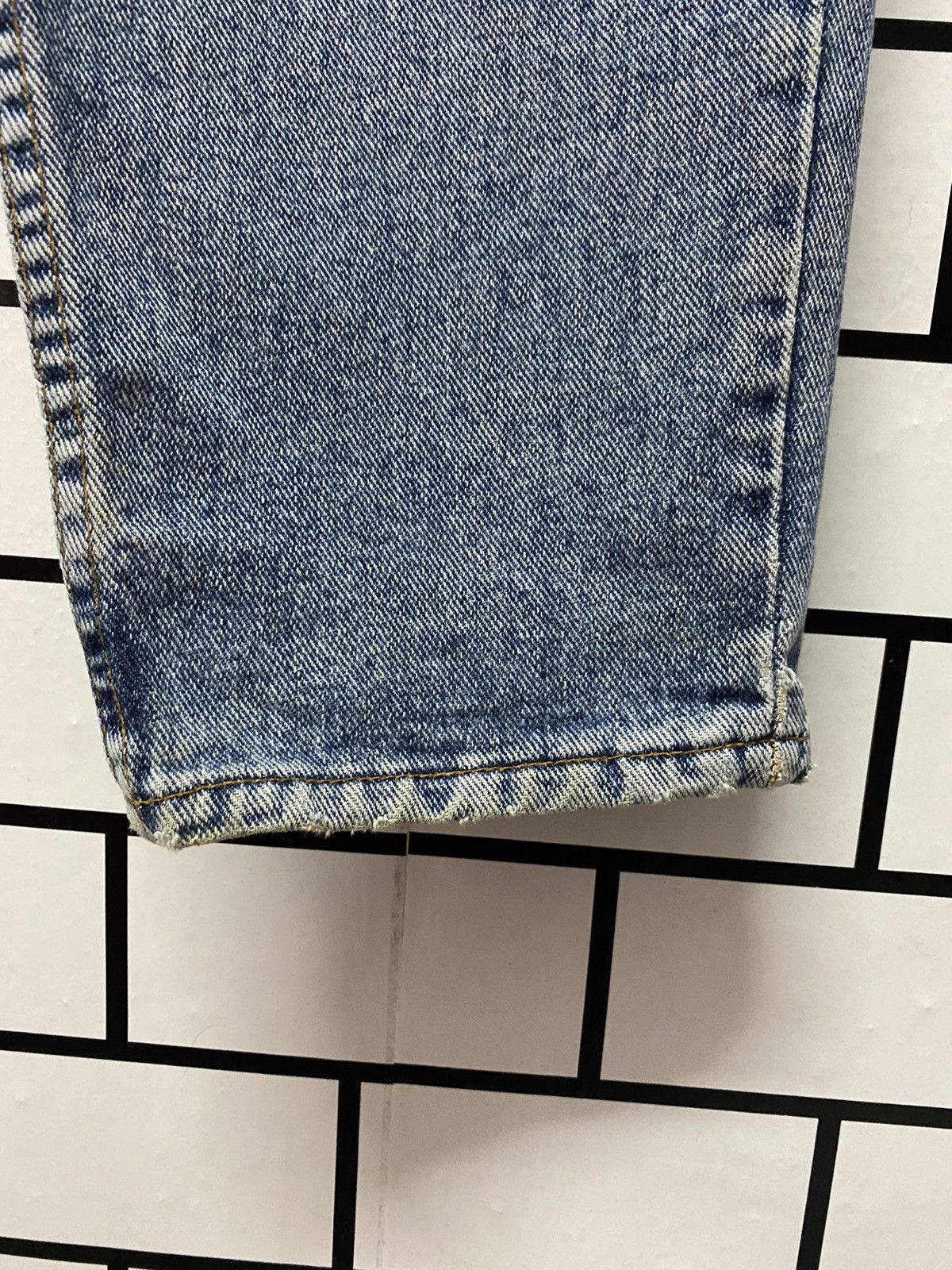 Levi's × Vintage Vintage Levis 560 Light Blue Stonewash Made in USA 30X32 Size US 30 / EU 46 - 10 Thumbnail