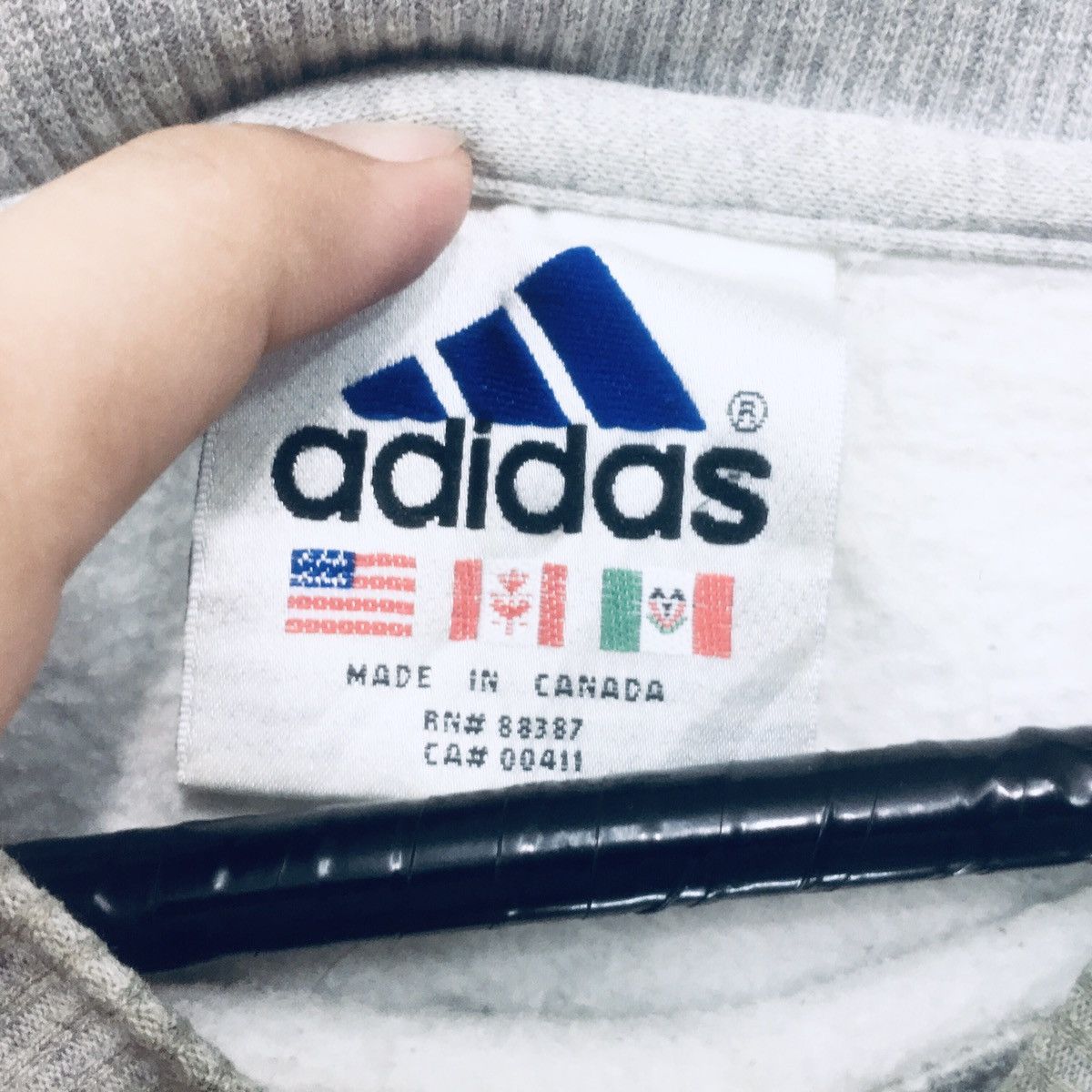 Adidas × Vintage Vintage Adidas Stripes Sweatshirt Crewneck Embroidery Logo Size US M / EU 48-50 / 2 - 4 Thumbnail