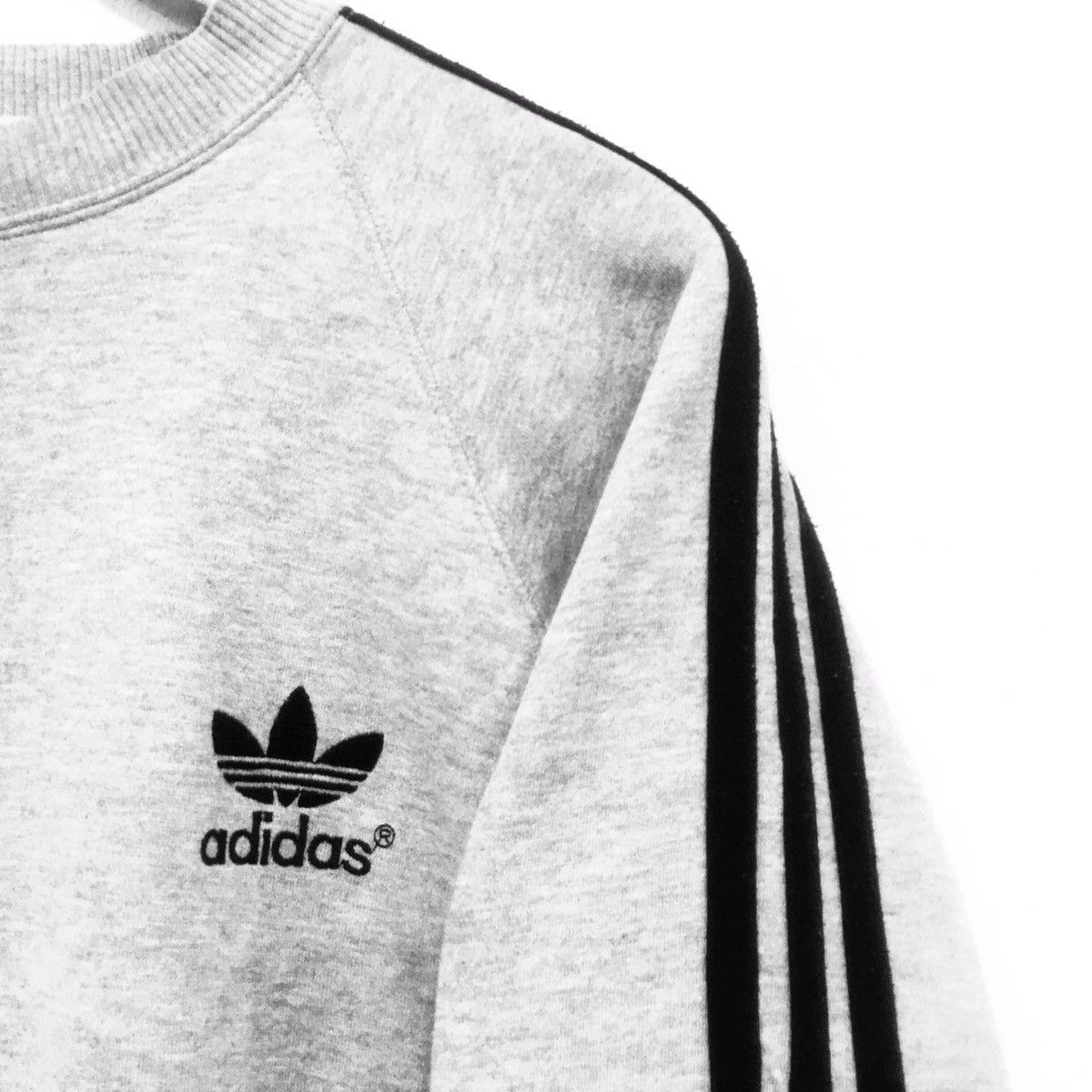 Adidas × Vintage Vintage Adidas Stripes Sweatshirt Crewneck Embroidery Logo Size US M / EU 48-50 / 2 - 3 Thumbnail