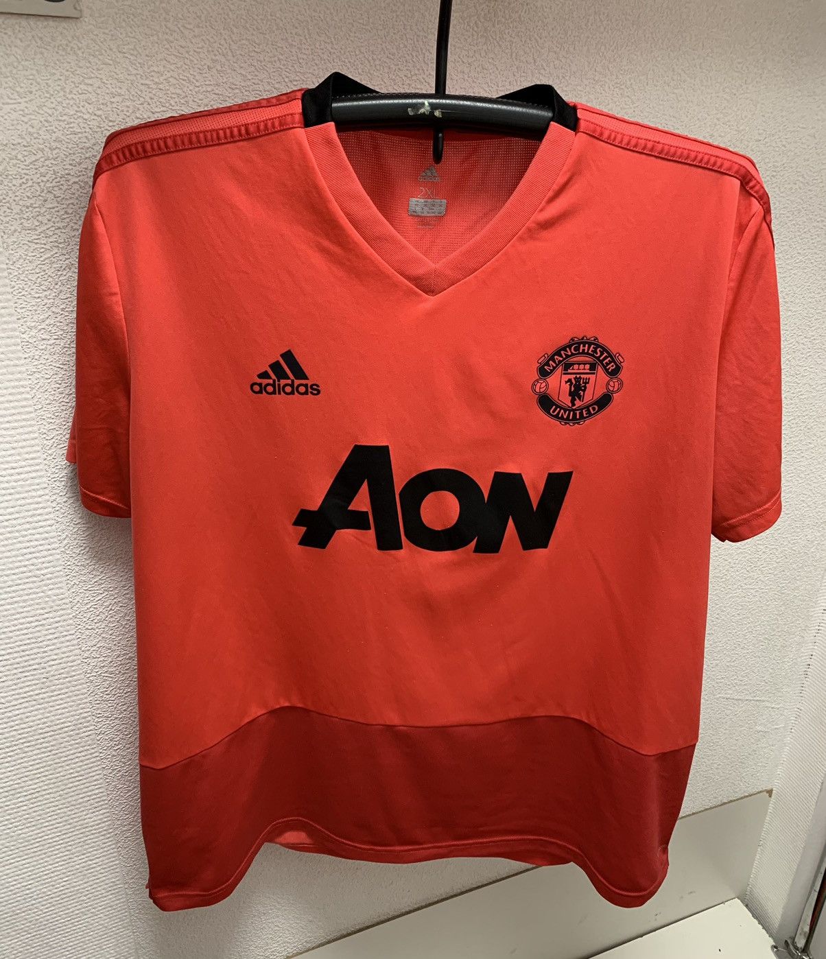 Adidas Manchester United Adidas red soccer jersey Xxl 2Xl aon Size US XXL / EU 58 / 5 - 1 Thumbnail