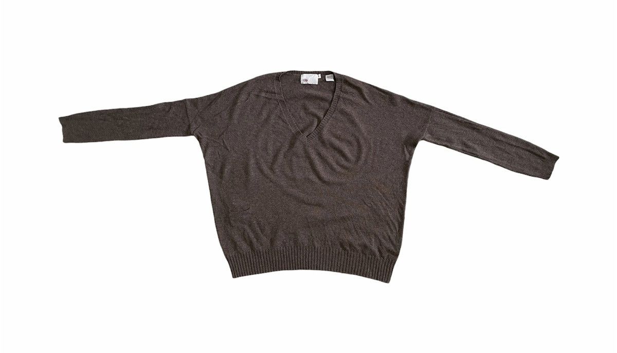 Yoon sweater
