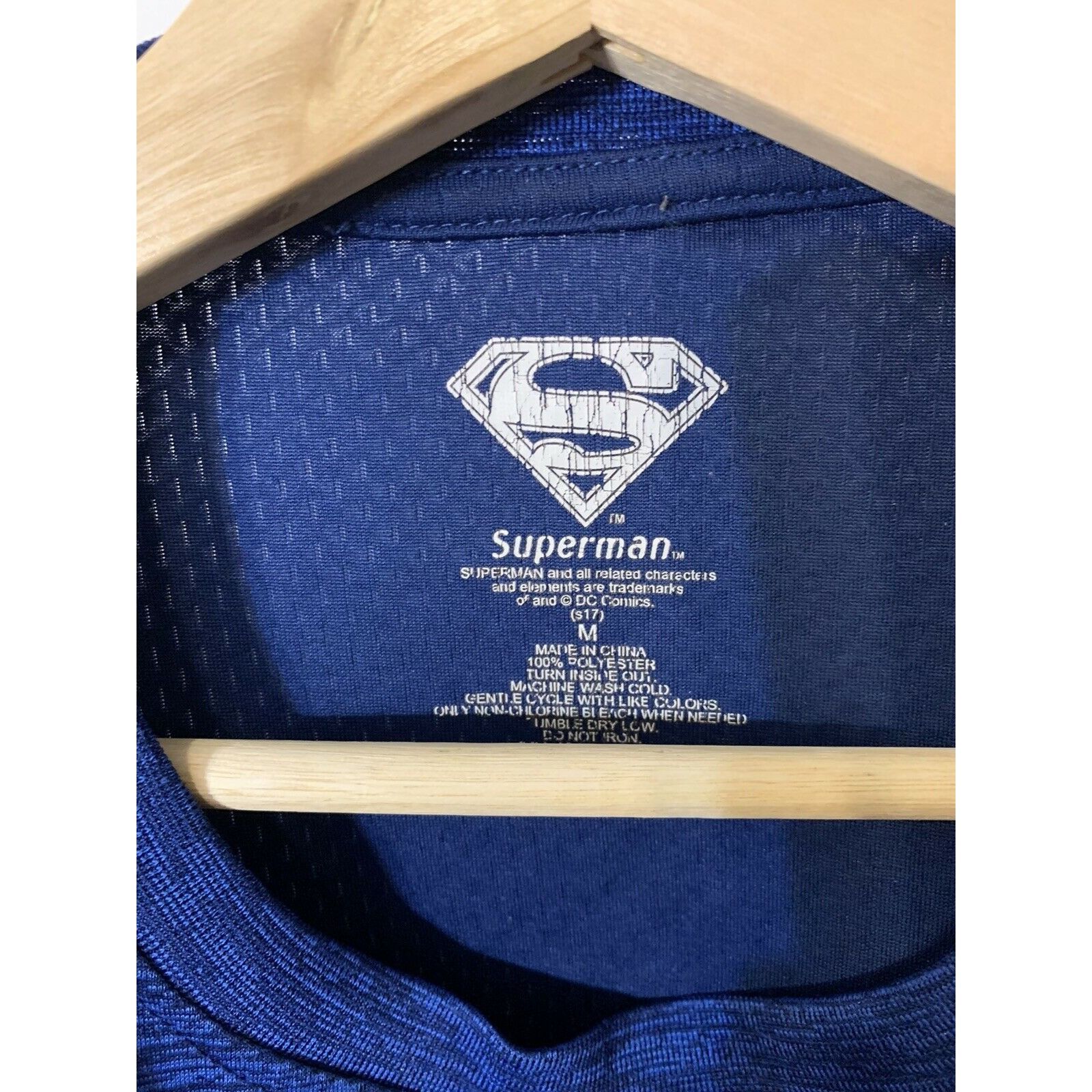 DC Comics Superman Blue Red T-shirt Short Sleeve Sz M Polyester Size US M / EU 48-50 / 2 - 2 Thumbnail