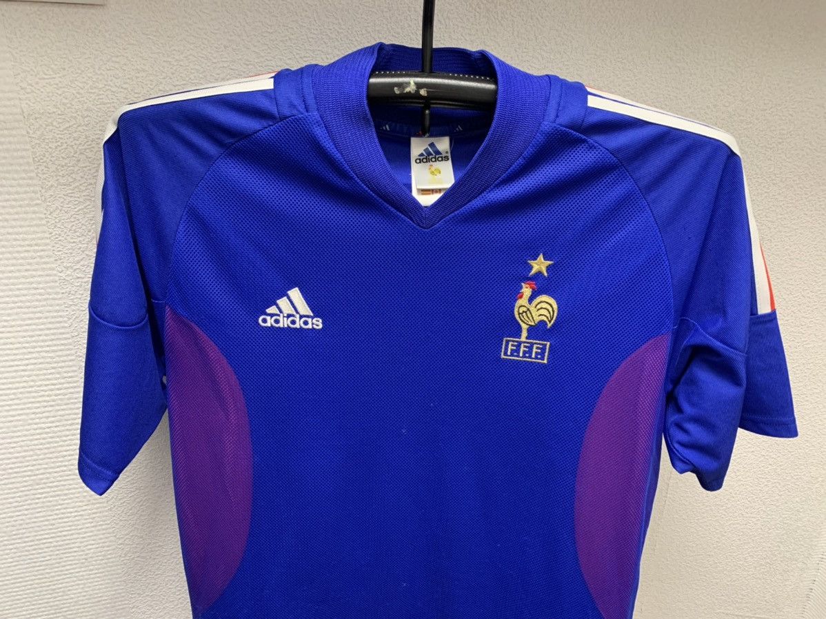 Adidas × Vintage Zidane 10 France Adidas vintage soccer jersey M-L 2002 2004 Size US M / EU 48-50 / 2 - 3 Thumbnail