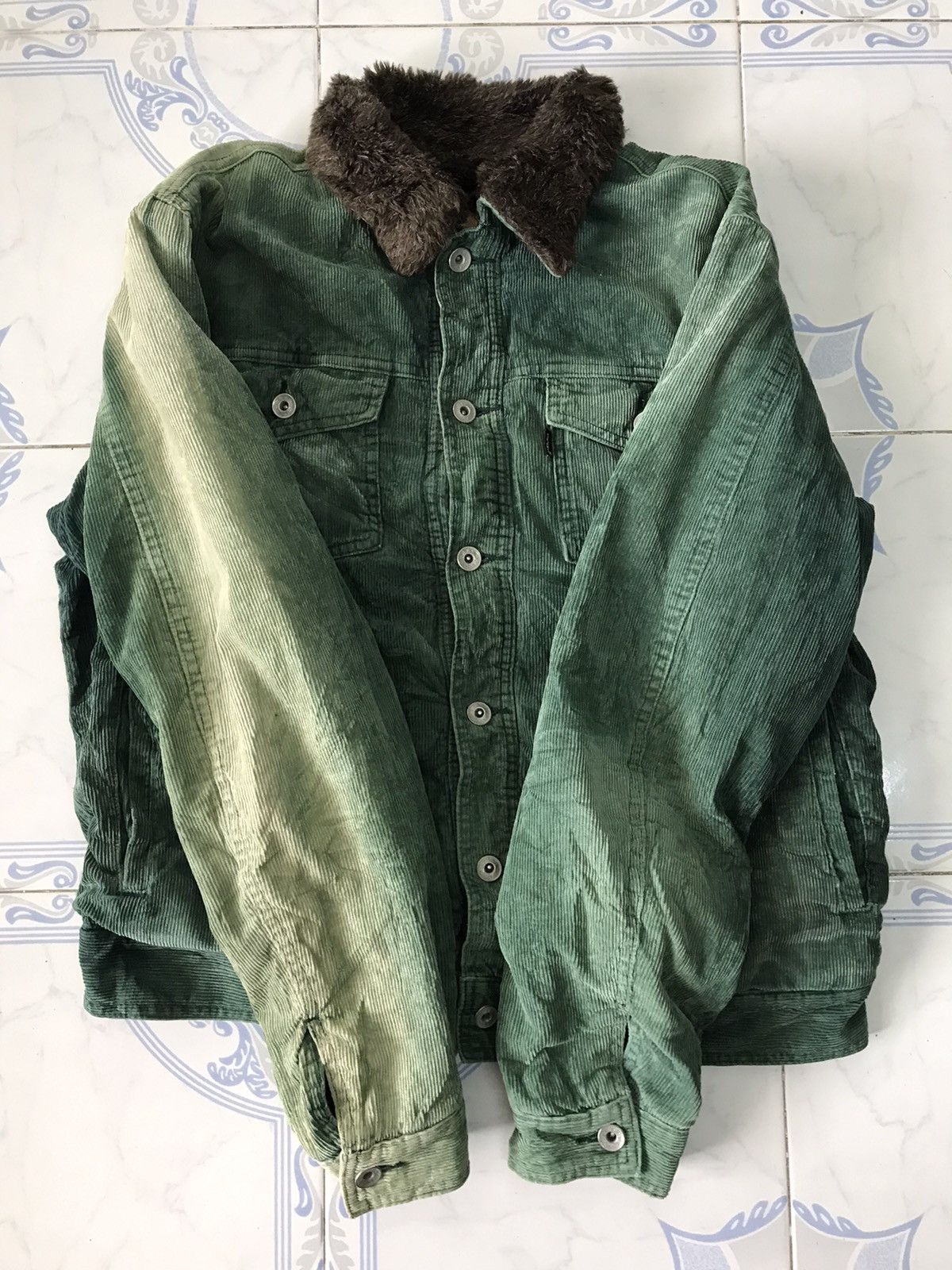 Beams Plus Vtg Sun Faded Beams Corduroy Trucker Style Jacket Size US L / EU 52-54 / 3 - 15 Thumbnail