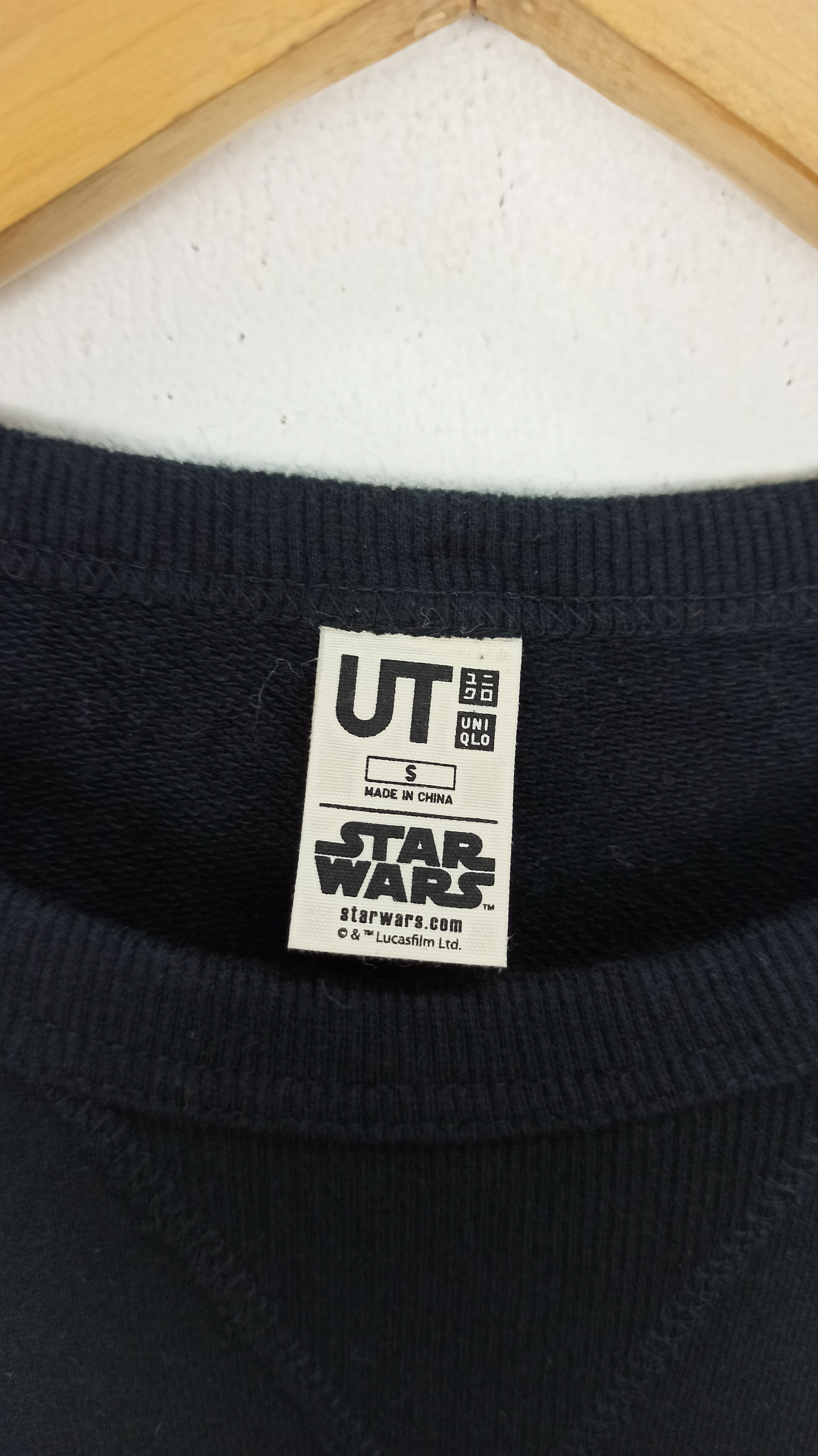 Star Wars Sweatshirt Star Wars X Uniqlo Big Logo Gold Colour Size US S / EU 44-46 / 1 - 4 Thumbnail