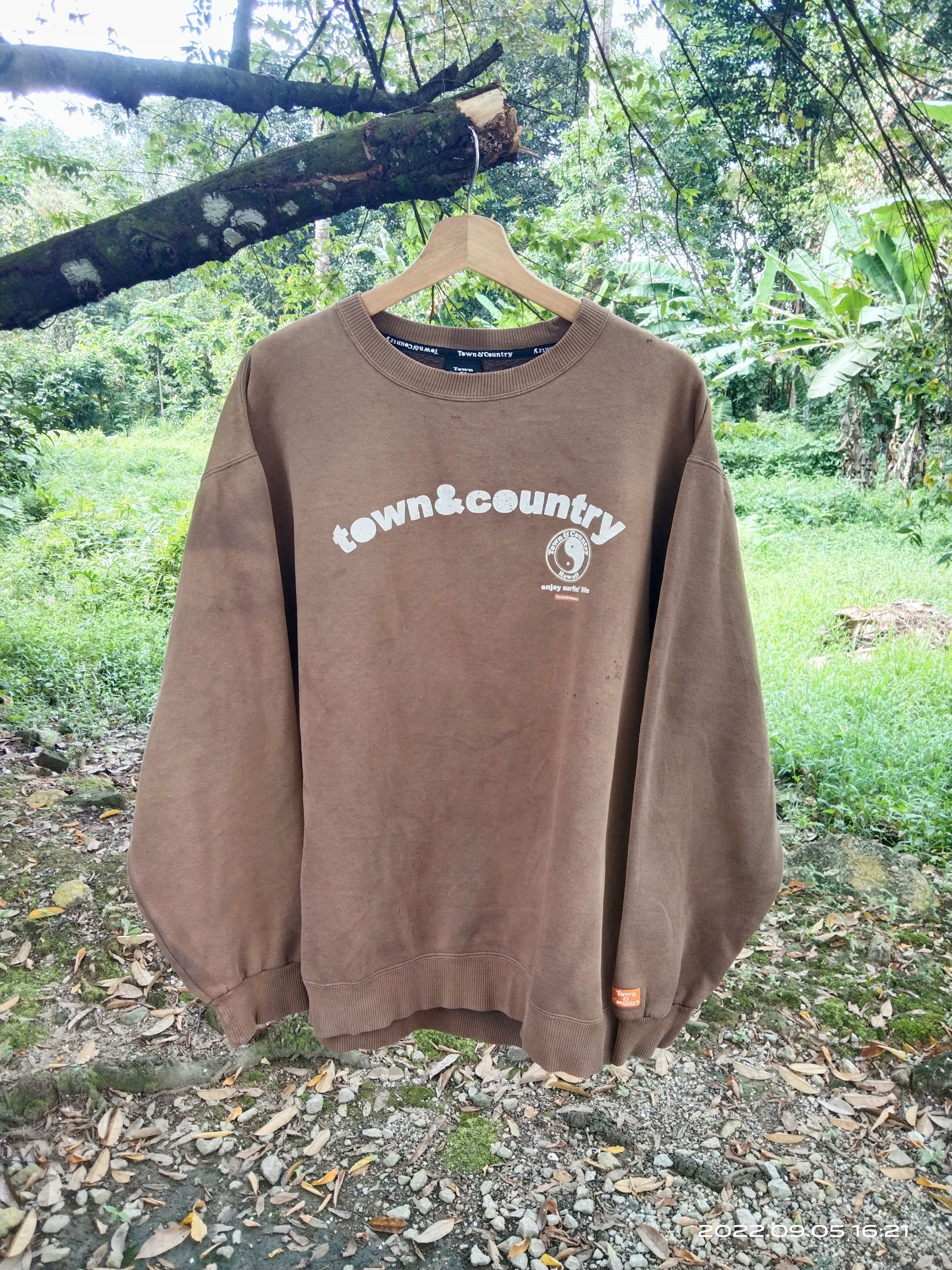 Vintage THRASH SUN FADED TOWN & CONTRY SWEATSHIRT Size US XL / EU 56 / 4 - 4 Thumbnail