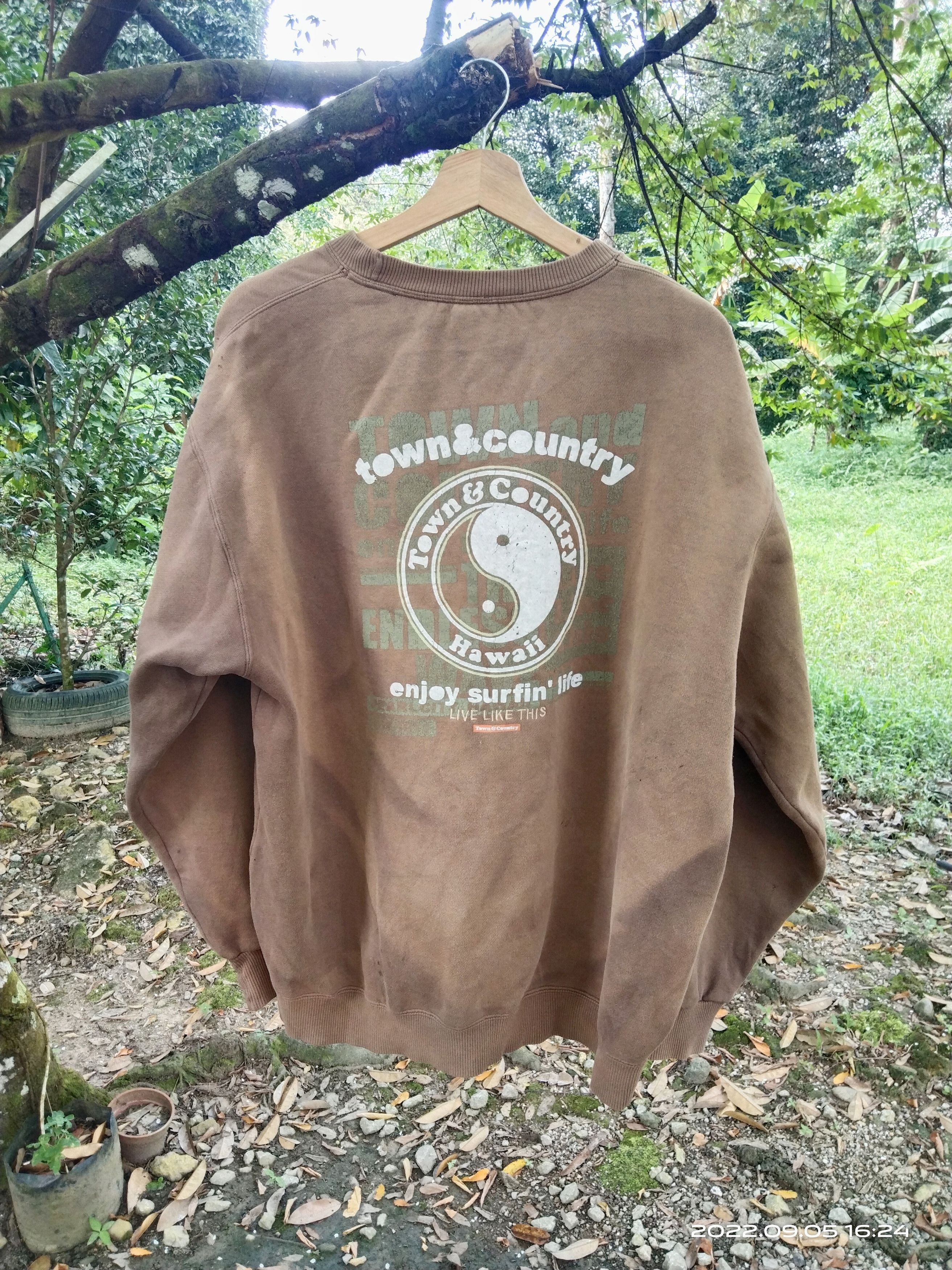 Vintage THRASH SUN FADED TOWN & CONTRY SWEATSHIRT Size US XL / EU 56 / 4 - 5 Thumbnail