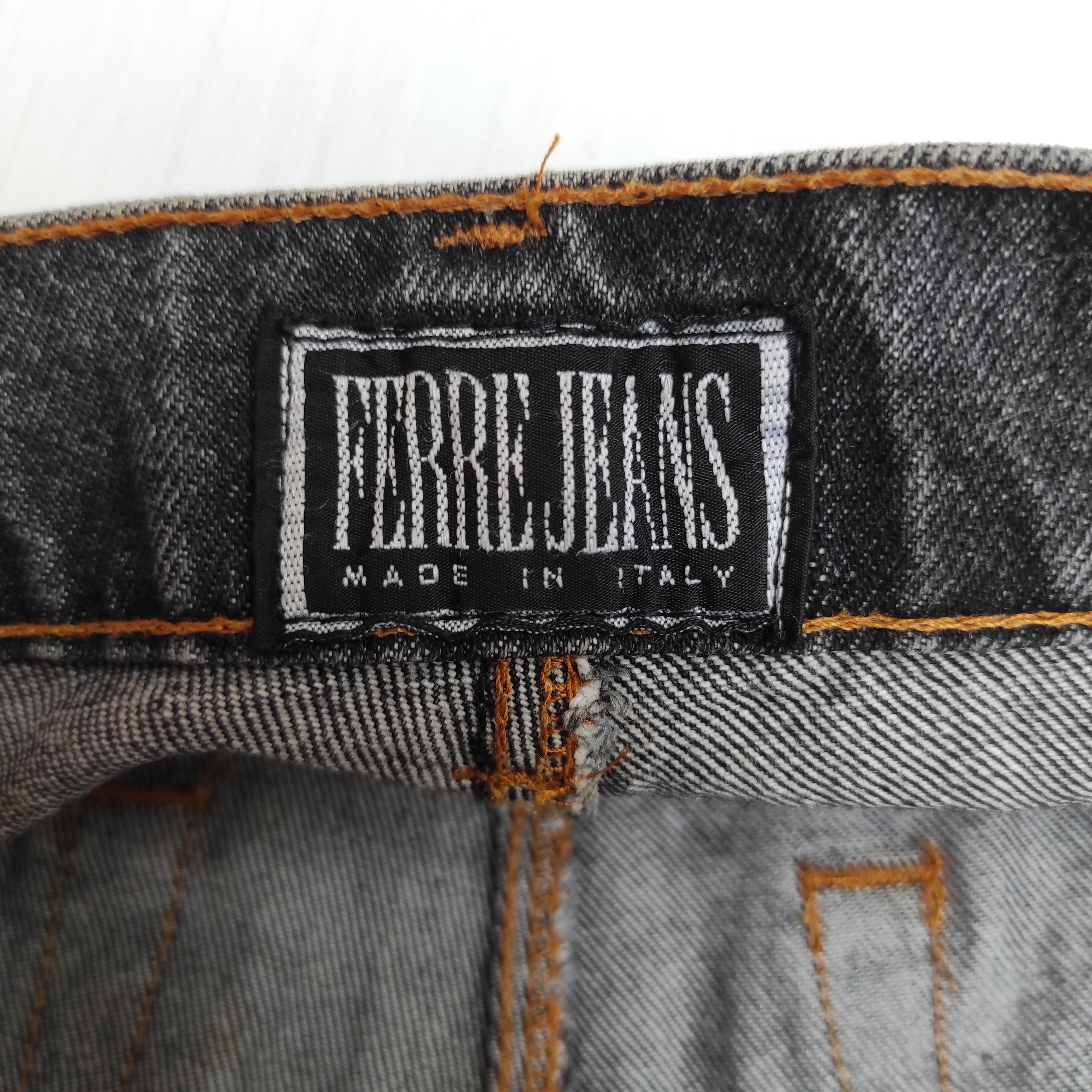 Vintage Ferre Jeans made in Italy nice design