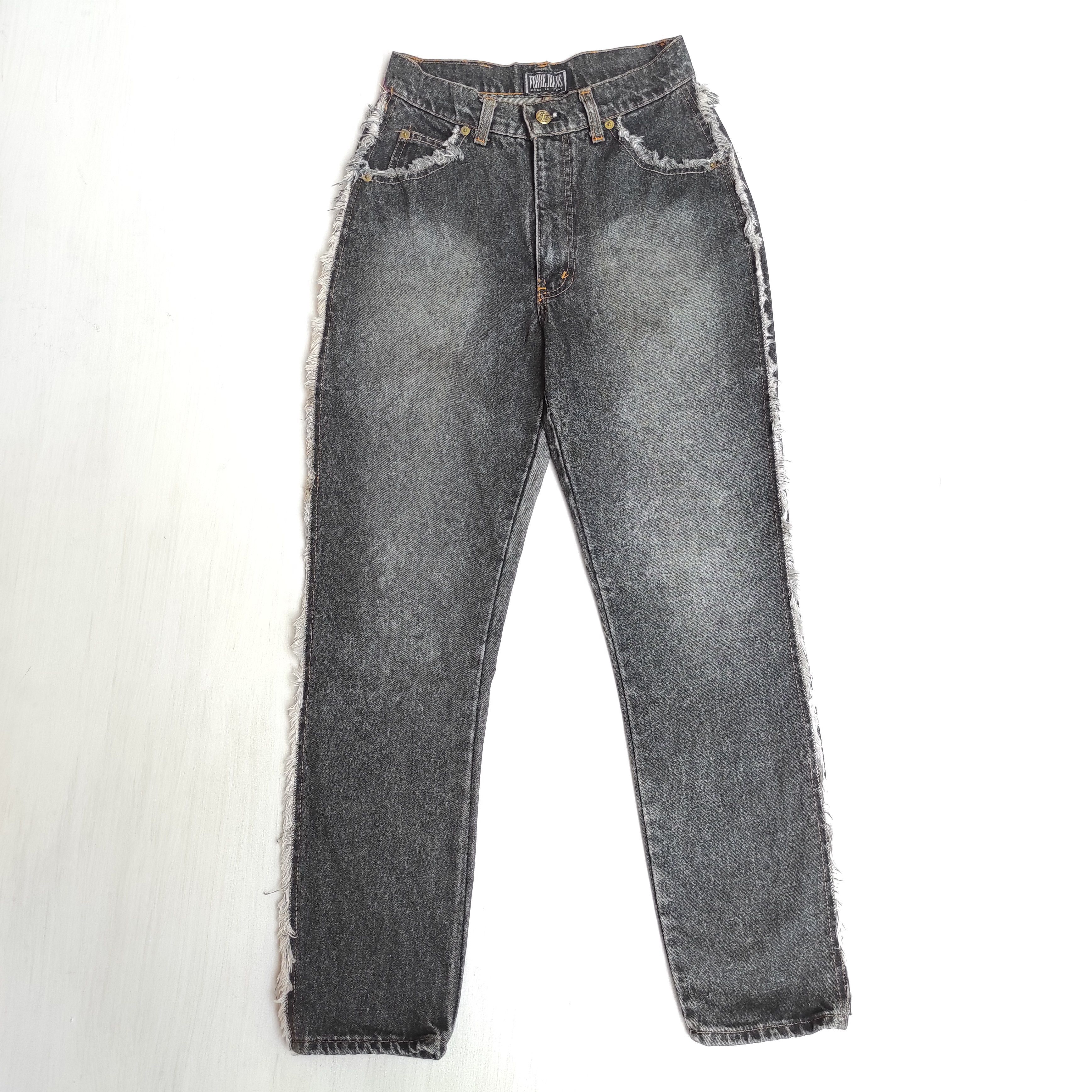 Vintage Ferre Jeans made in Italy nice design