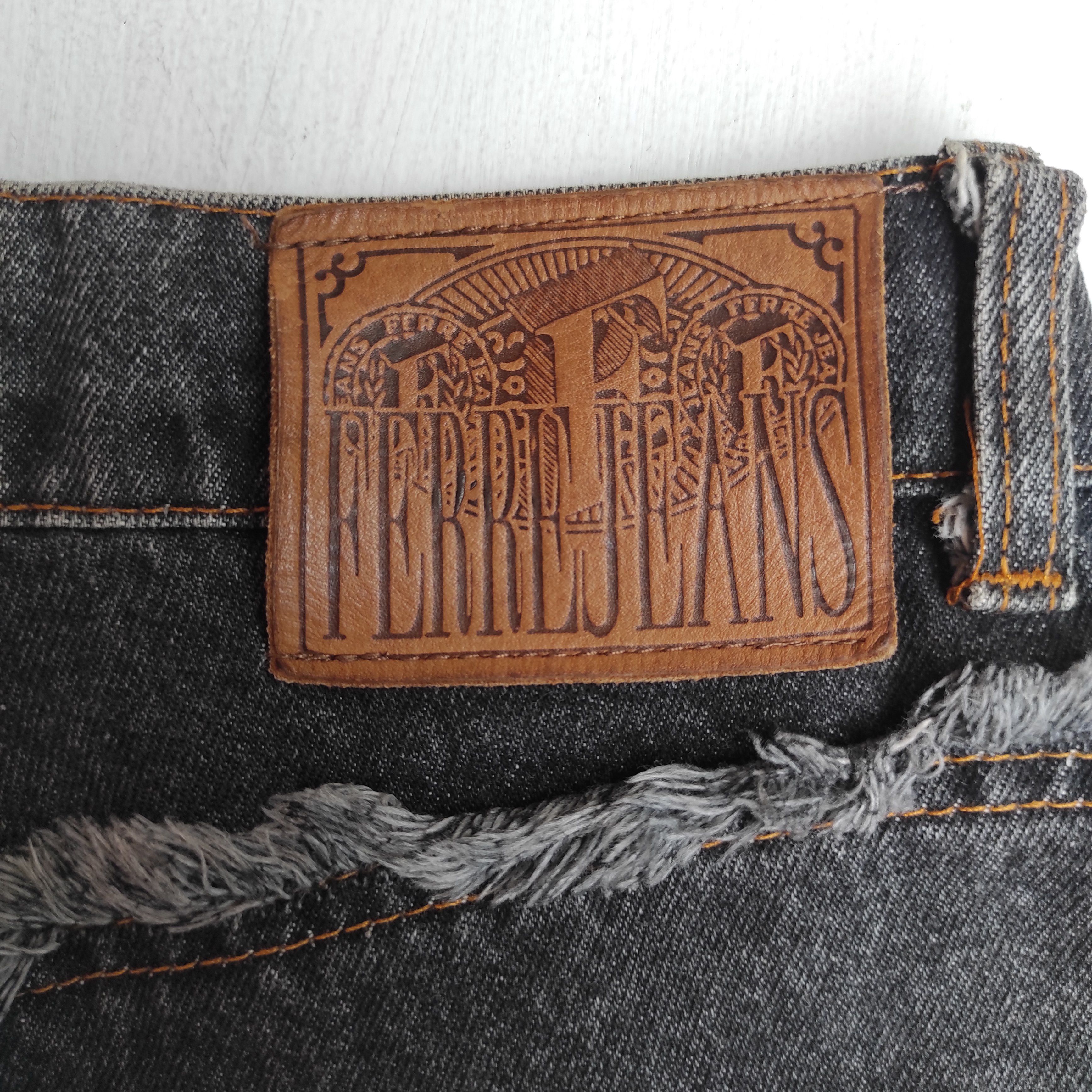 Gianfranco Ferre × Vintage Vintage Ferre Jeans made in Italy nice design Size 26" / US 2 / IT 38 - 14 Thumbnail