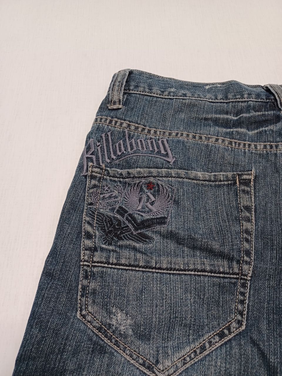 Billabong Billabong distressed big logo jeans denim shorts Size US 32 / EU 48 - 4 Thumbnail