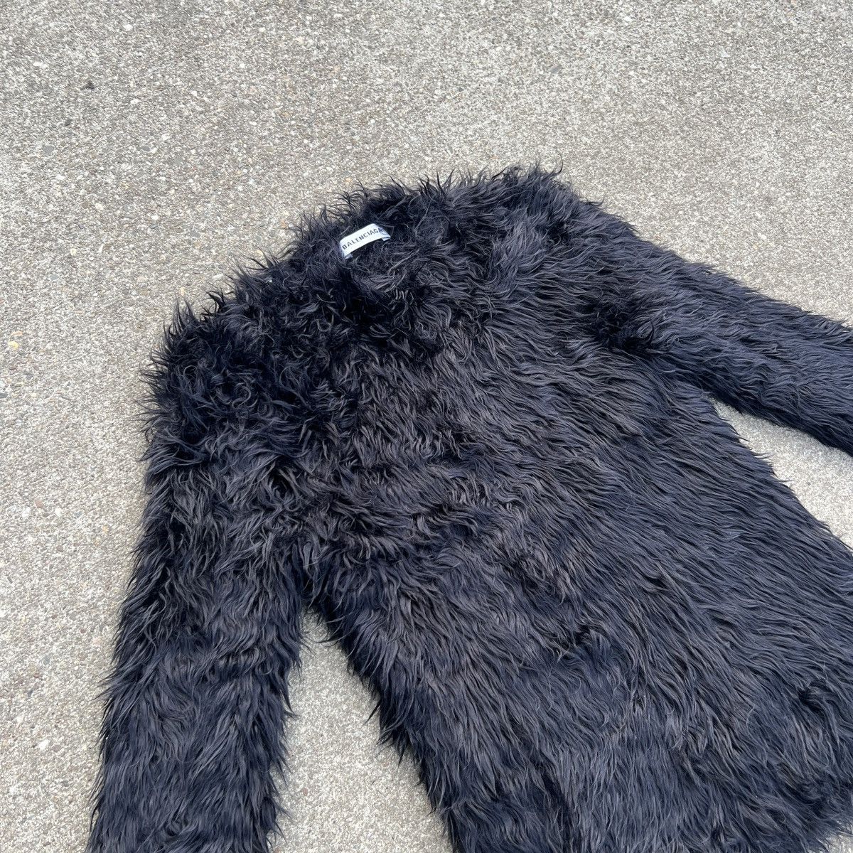Balenciaga A/W 18 Faux Fur Sweater Size US S / EU 44-46 / 1 - 2 Thumbnail