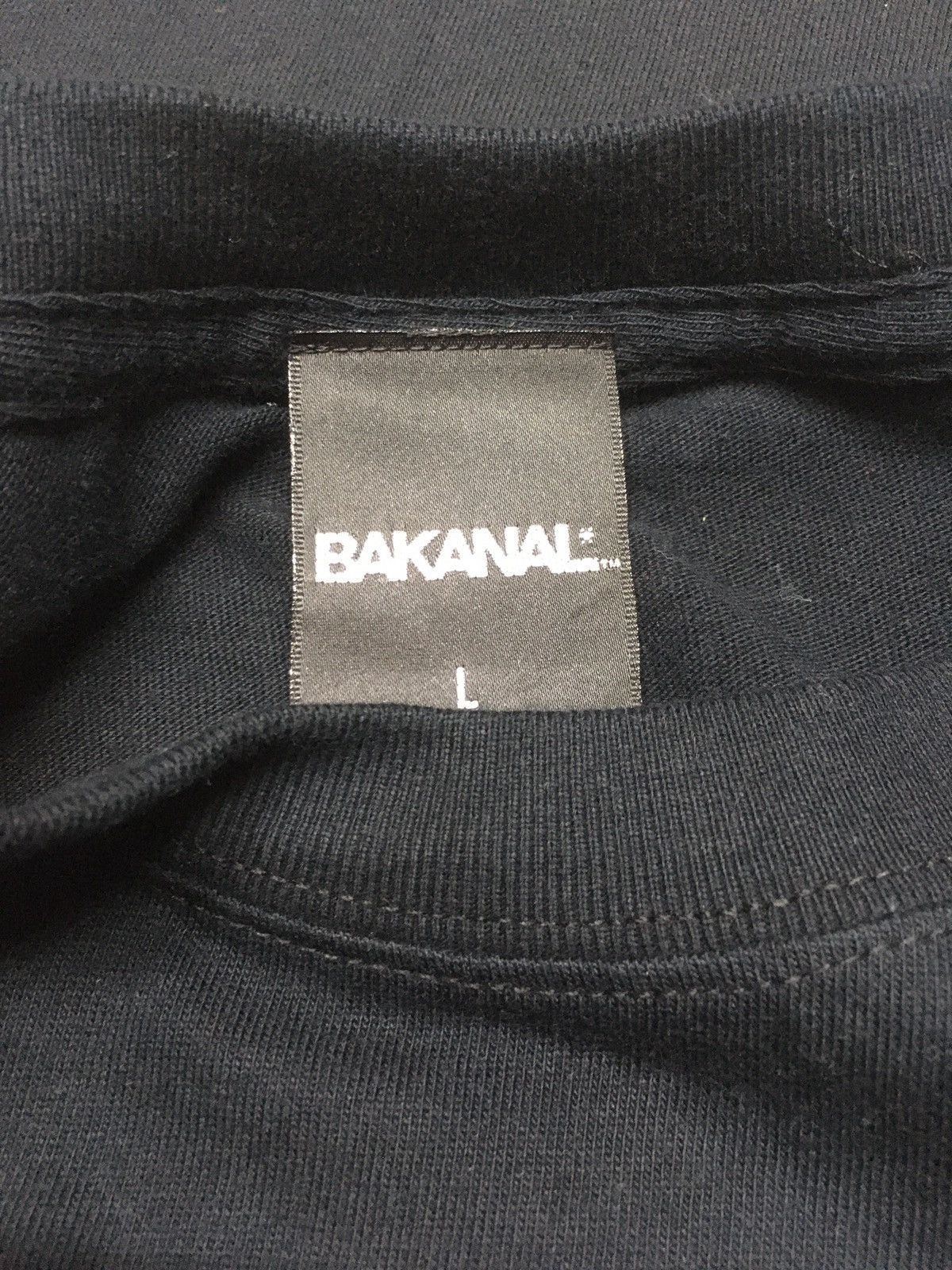 Japanese Brand It’s barbie bitch live & die bakanal tee Size US M / EU 48-50 / 2 - 7 Thumbnail