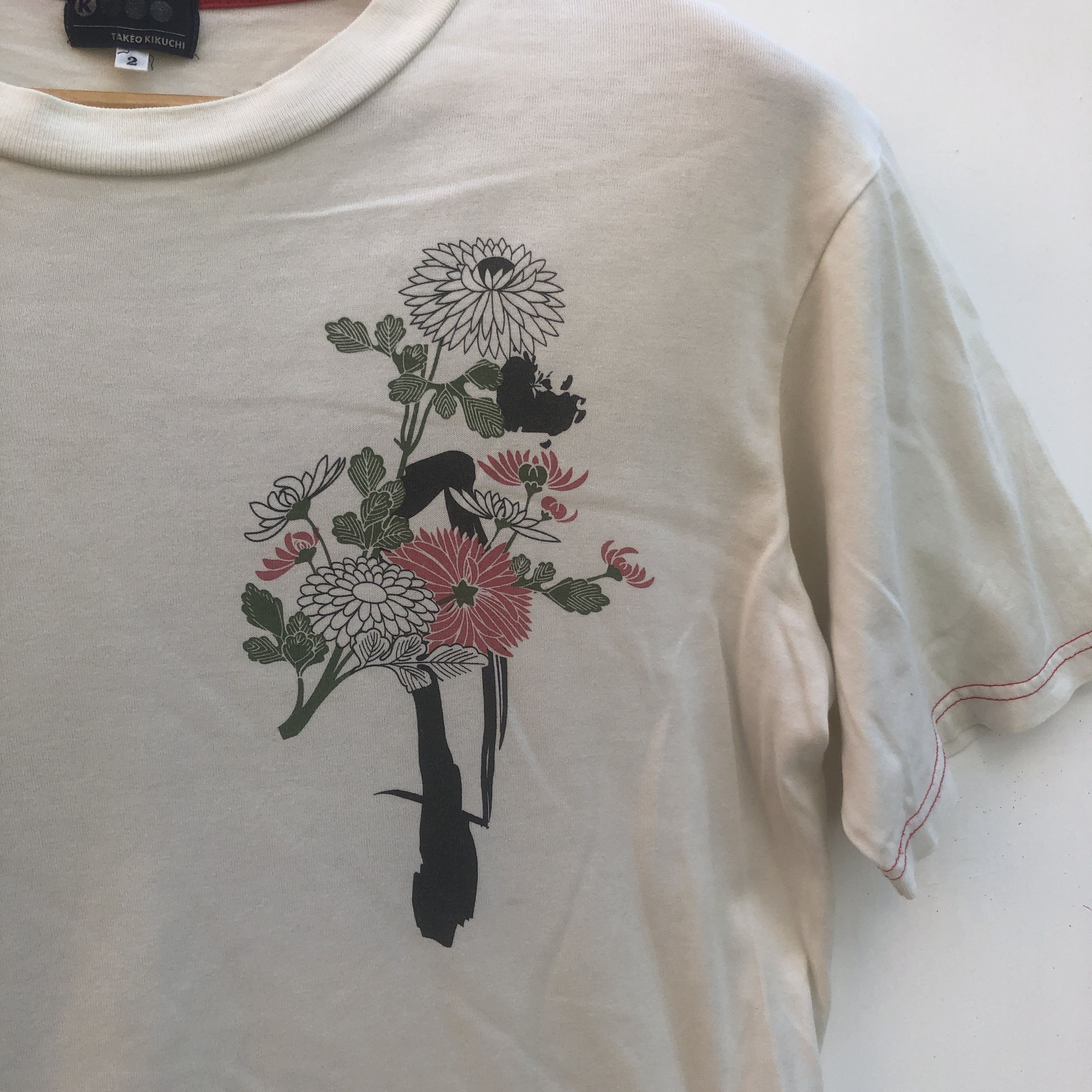 Japanese Brand TAKEO KIKUCHI Flower Design T Shirt #0548-17 Size US S / EU 44-46 / 1 - 5 Thumbnail