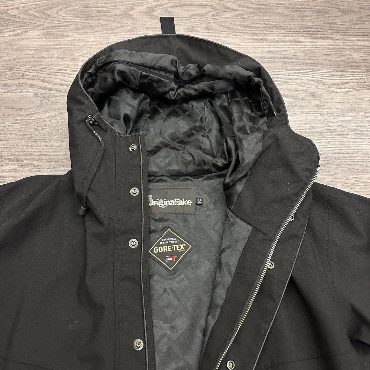 Kaws Kaws Original Fake Windstopper Gore-Tex Jacket Chompers XX Size US L / EU 52-54 / 3 - 3 Thumbnail