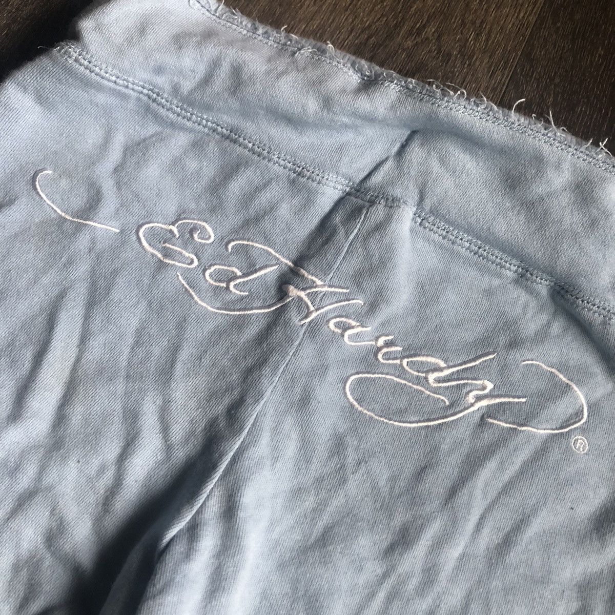 Ed Hardy Vintage 2000s Ed Hardy Classic Embroidered Logo Sweat Shorts Size 26" / US 2 / IT 38 - 2 Thumbnail