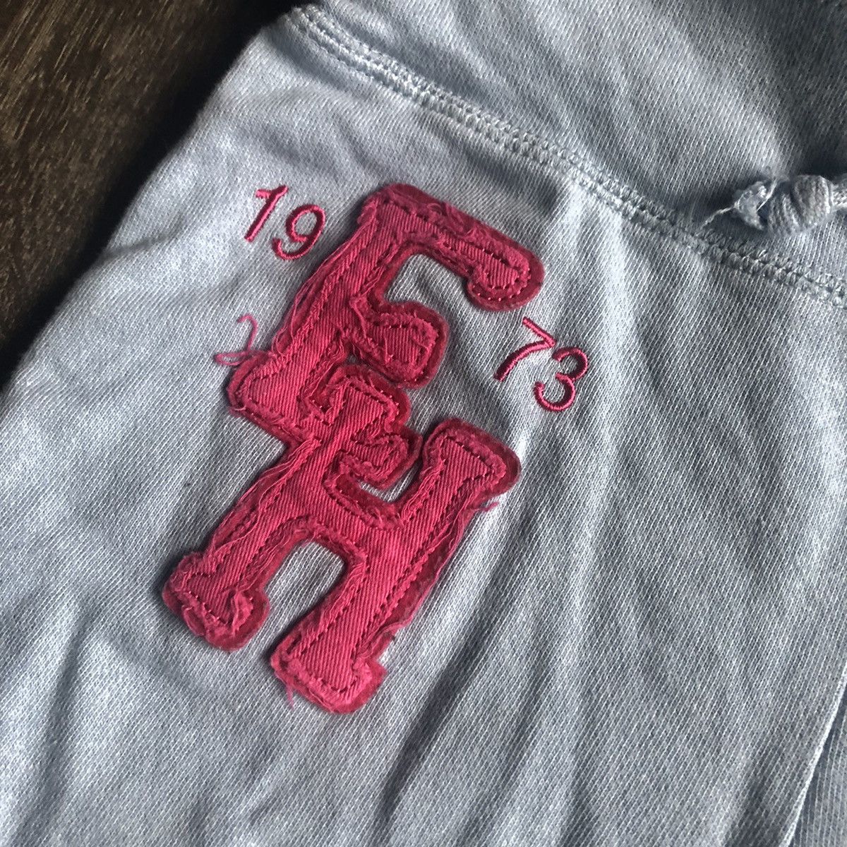 Ed Hardy Vintage 2000s Ed Hardy Classic Embroidered Logo Sweat Shorts Size 26" / US 2 / IT 38 - 5 Thumbnail