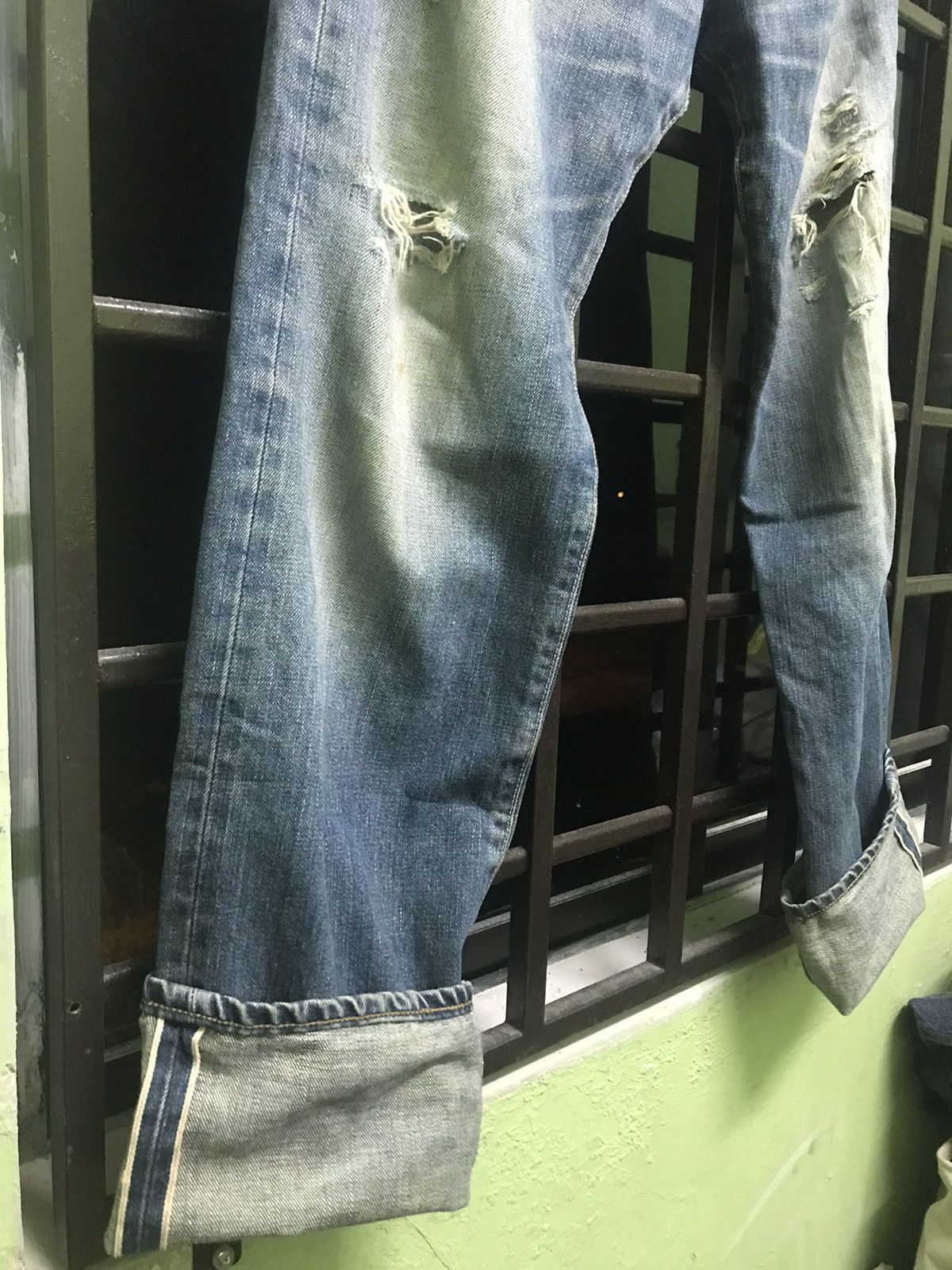 Edwin Vintage Edwin Red Line Selvedge Jeans Distressed Fade, japan Size US 32 / EU 48 - 7 Thumbnail