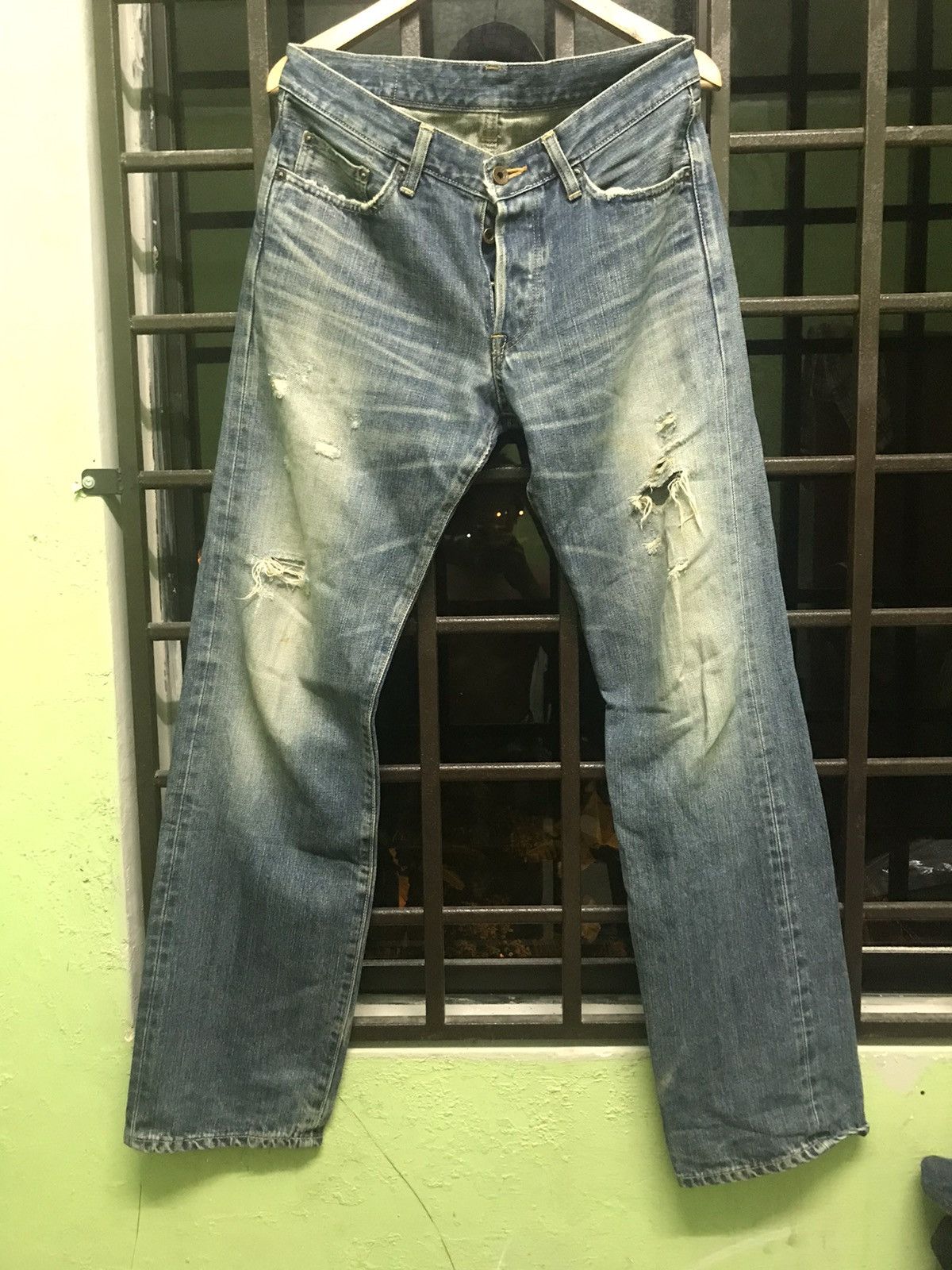 Edwin Vintage Edwin Red Line Selvedge Jeans Distressed Fade, japan Size US 32 / EU 48 - 1 Thumbnail