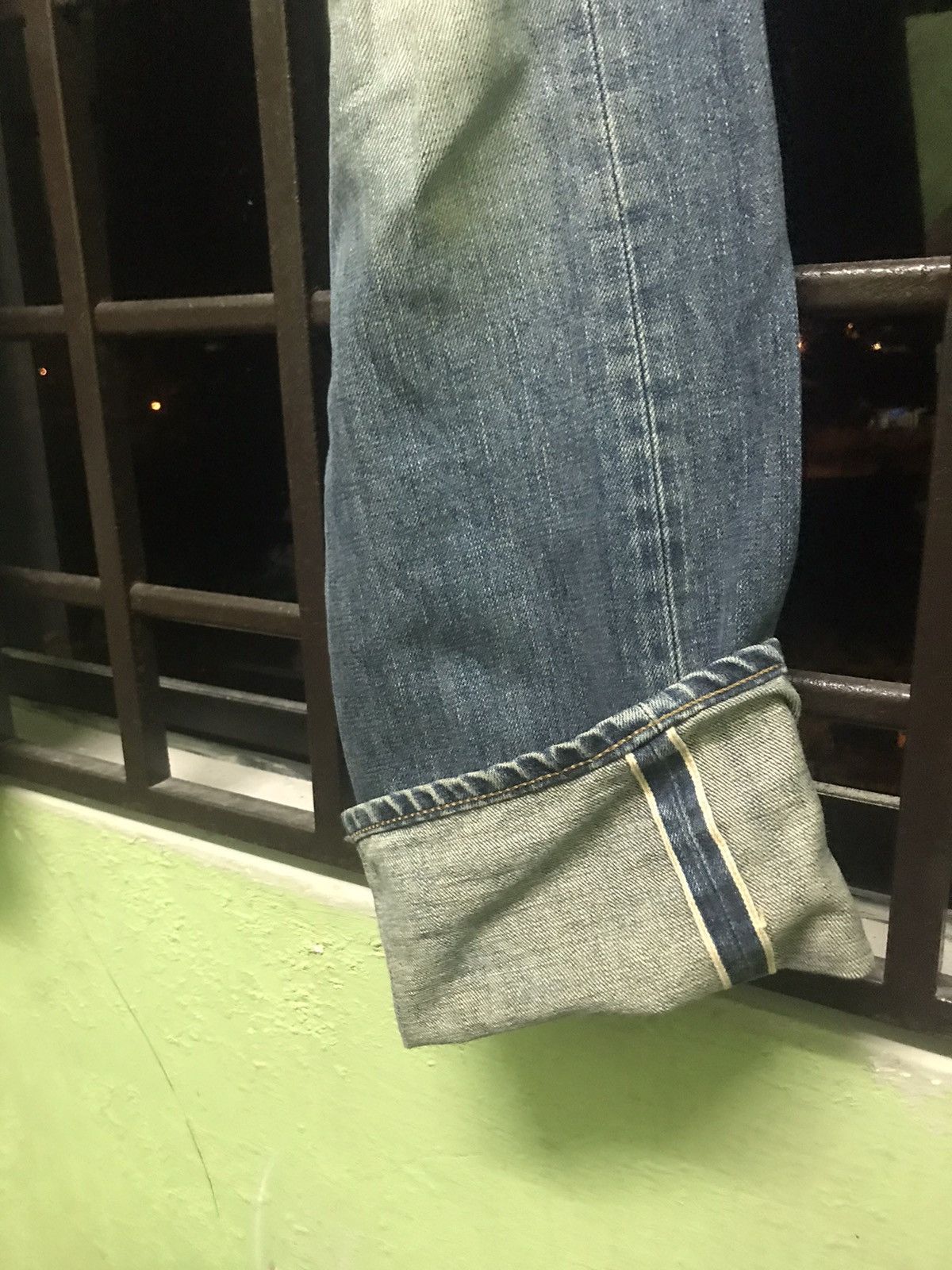 Edwin Vintage Edwin Red Line Selvedge Jeans Distressed Fade, japan Size US 32 / EU 48 - 6 Thumbnail