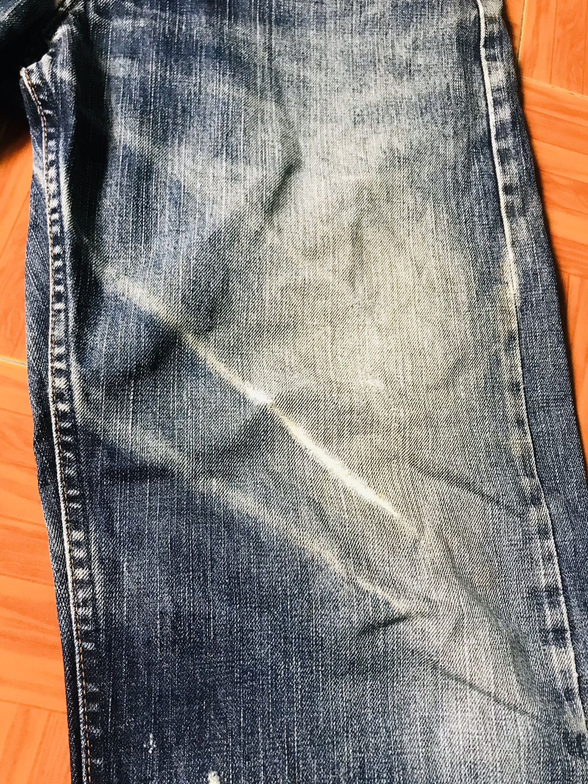 Levi's Vintage Distressed Straight-Leg Blue Jean Faded Worn-In Look Size US 31 - 3 Thumbnail