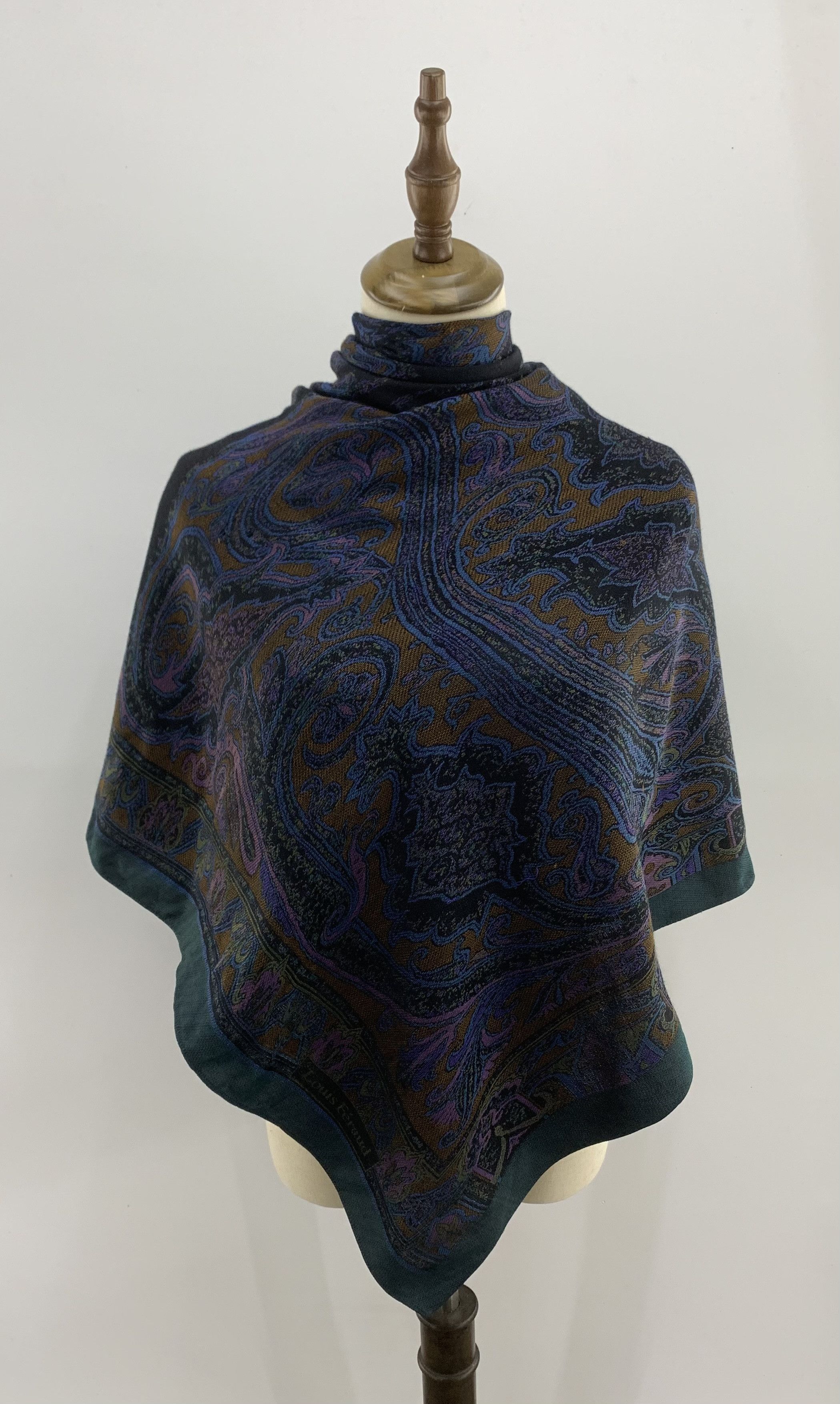 Foulard En Soie Louis Feraud - Carré Multicolore - Occasion Élégant