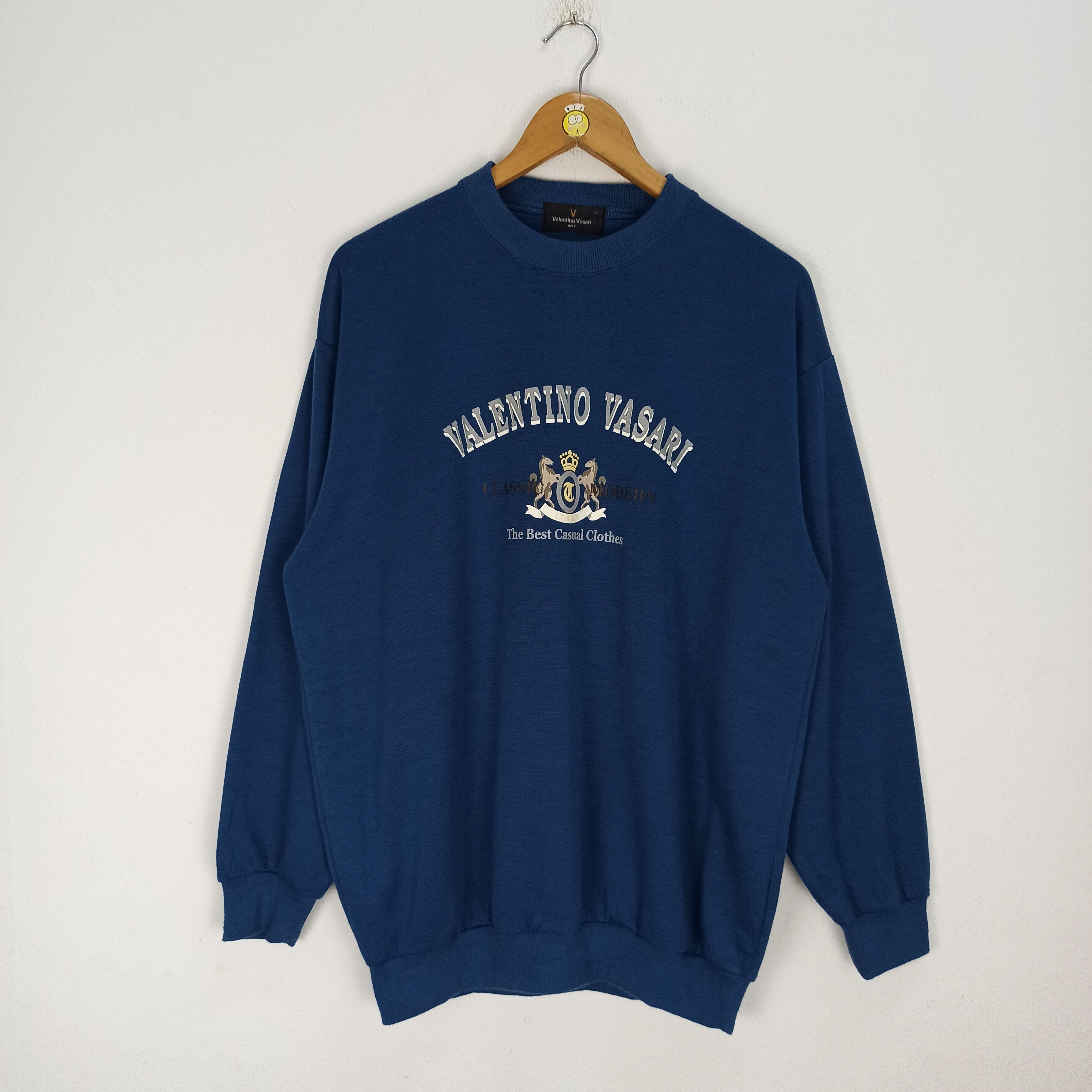 Vintage VALENTINO shops VASARI Big Logo Sweatshirt Sweater Jumper Paris