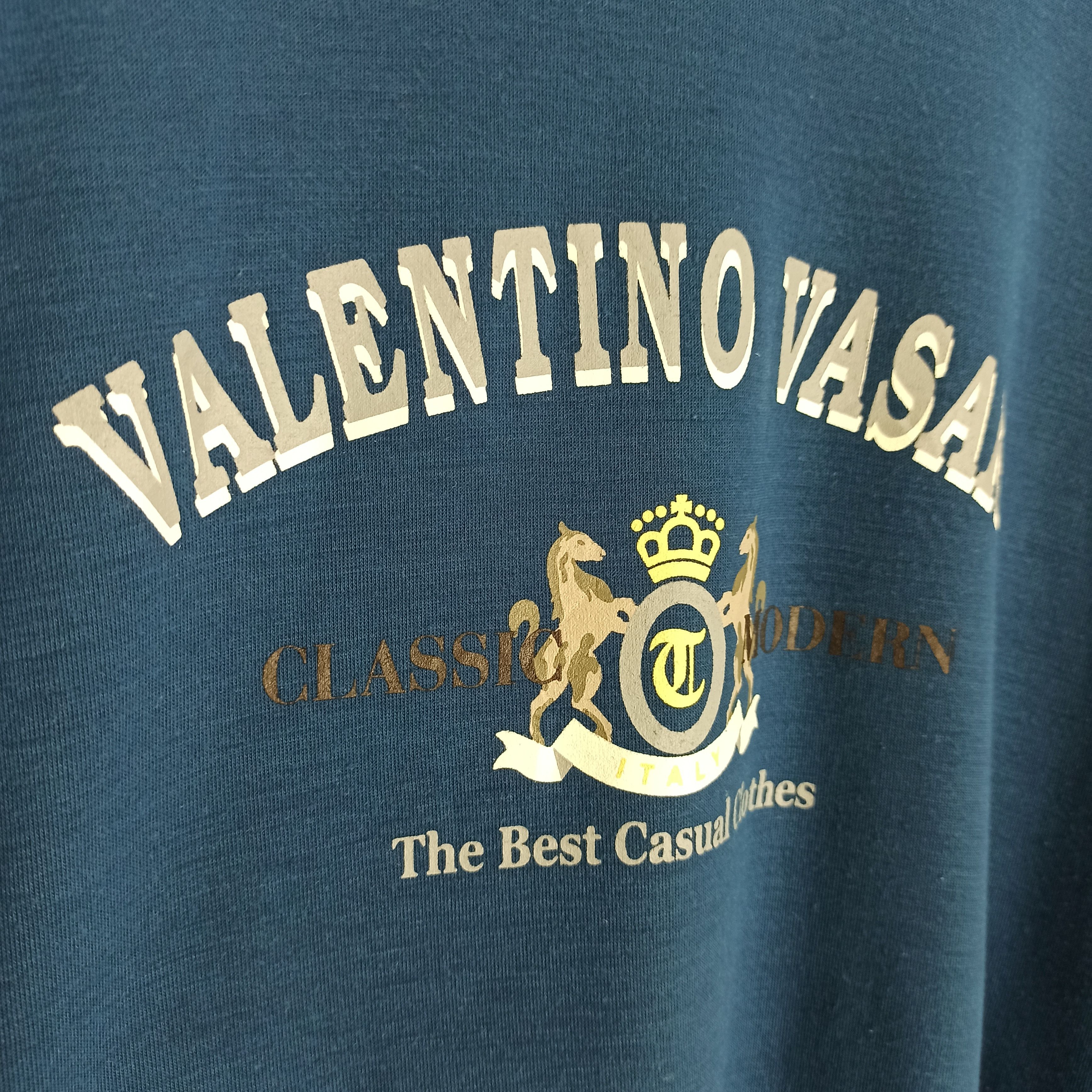 Valentino 🔥Vintage🔥 Valentino Vasari Big Logo Sweatshirt Size US XL / EU 56 / 4 - 3 Thumbnail