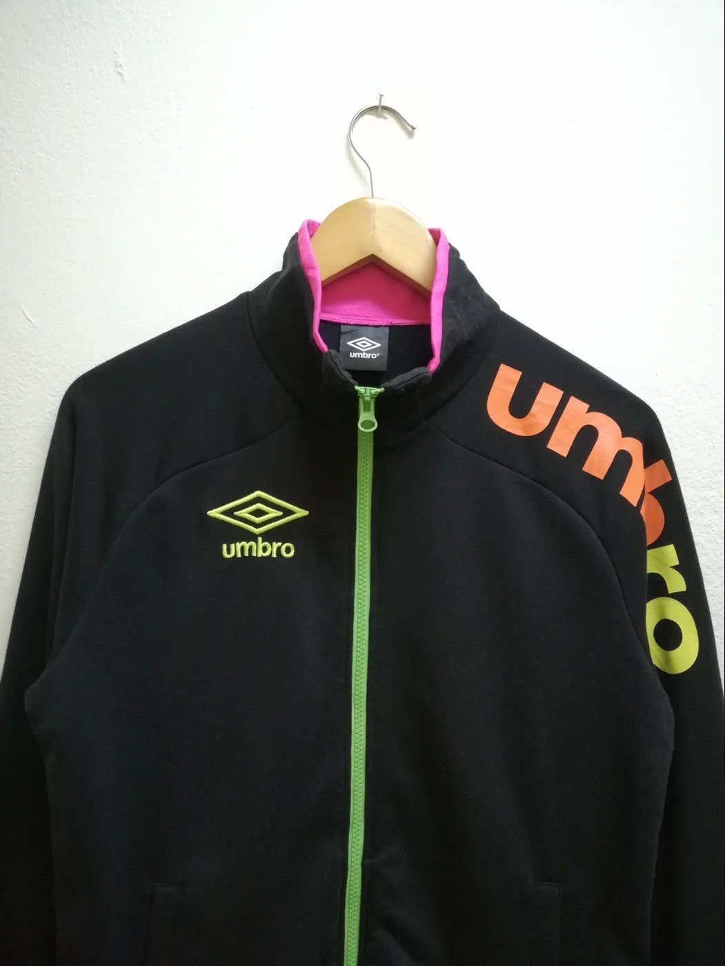 Umbro Vintage Sweater Umbro Big Logo Nice Design Size US M / EU 48-50 / 2 - 2 Thumbnail