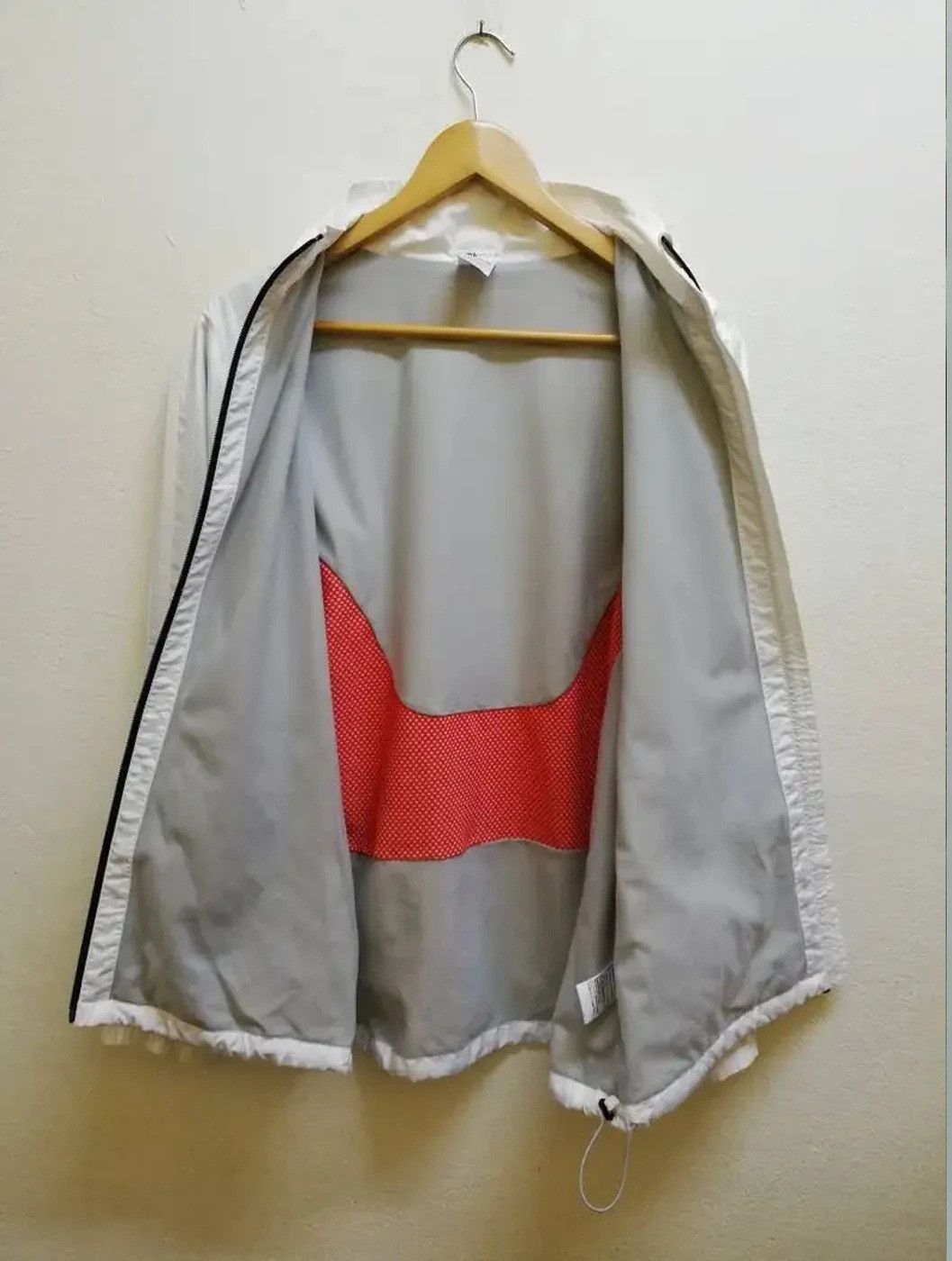 Adidas Vintage Adidas Windbreaker Small Logo Good Condition Used Size US M / EU 48-50 / 2 - 5 Thumbnail