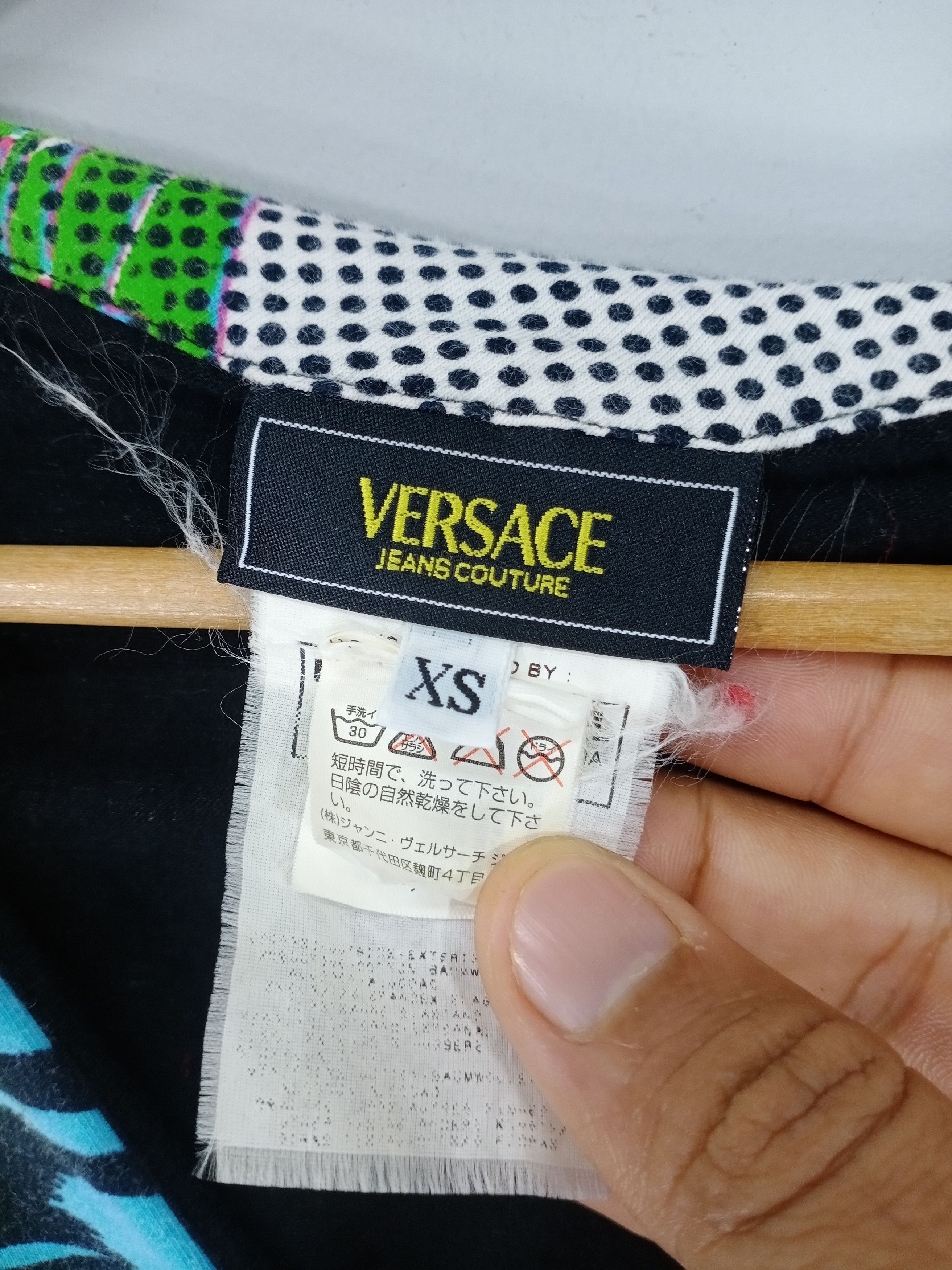 Versace 💥RARE💥Versace Jeans Couture Sleeveless Fullprint Tshirt Size XS / US 0-2 / IT 36-38 - 5 Thumbnail