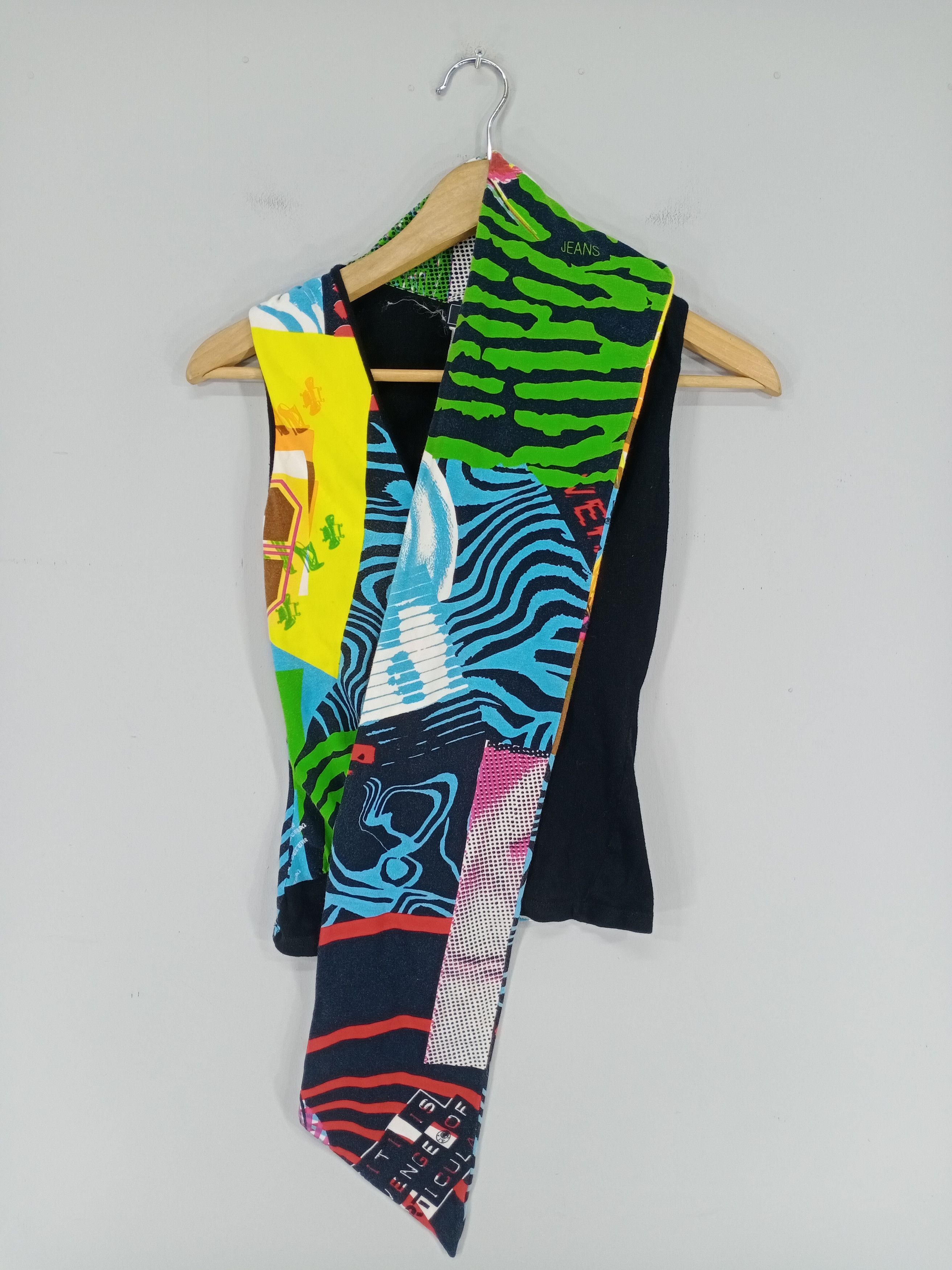 Versace 💥RARE💥Versace Jeans Couture Sleeveless Fullprint Tshirt Size XS / US 0-2 / IT 36-38 - 1 Thumbnail