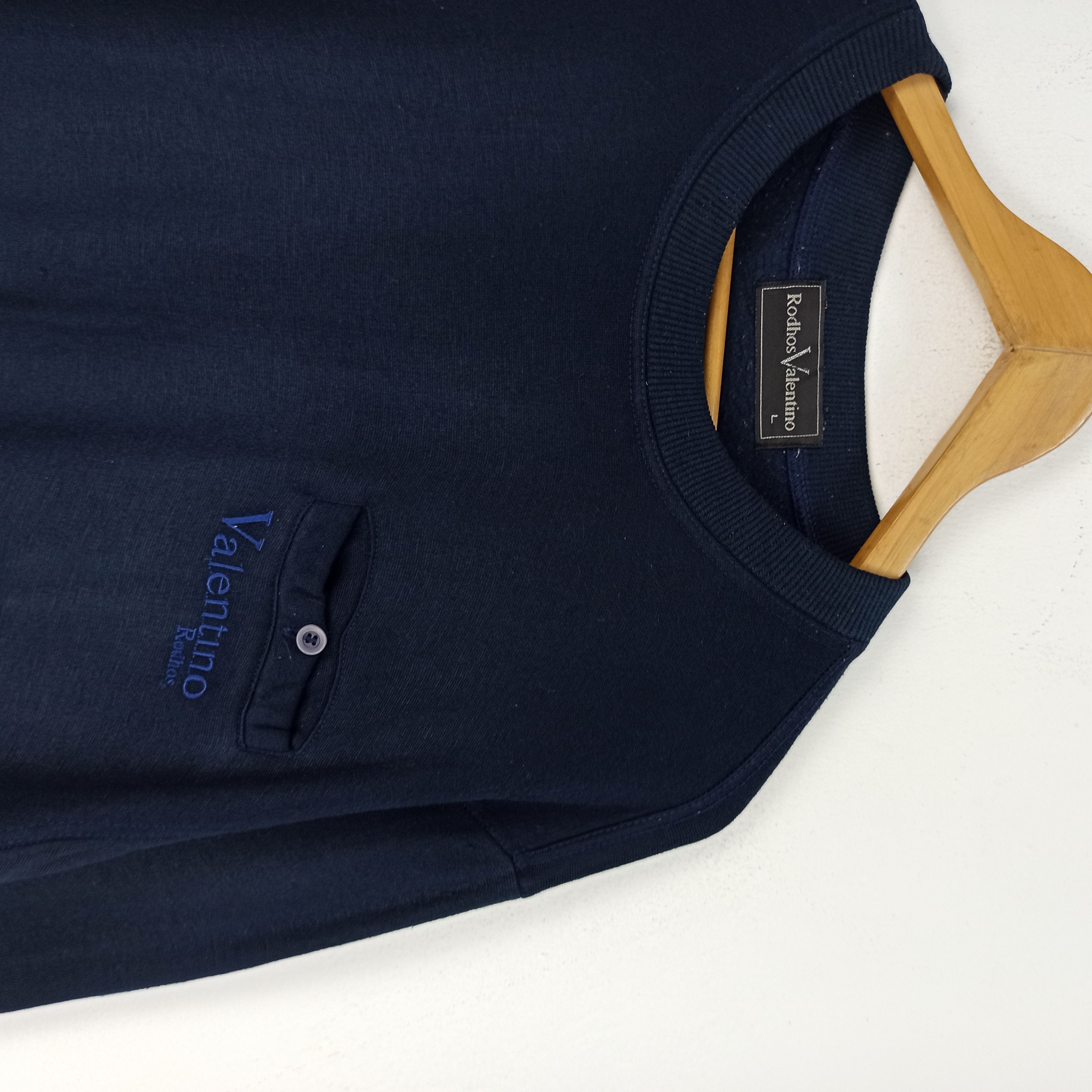 Valentino Vintage Rodhos Valentino Single Pocket Crewneck Sweatshirt Size US L / EU 52-54 / 3 - 2 Thumbnail