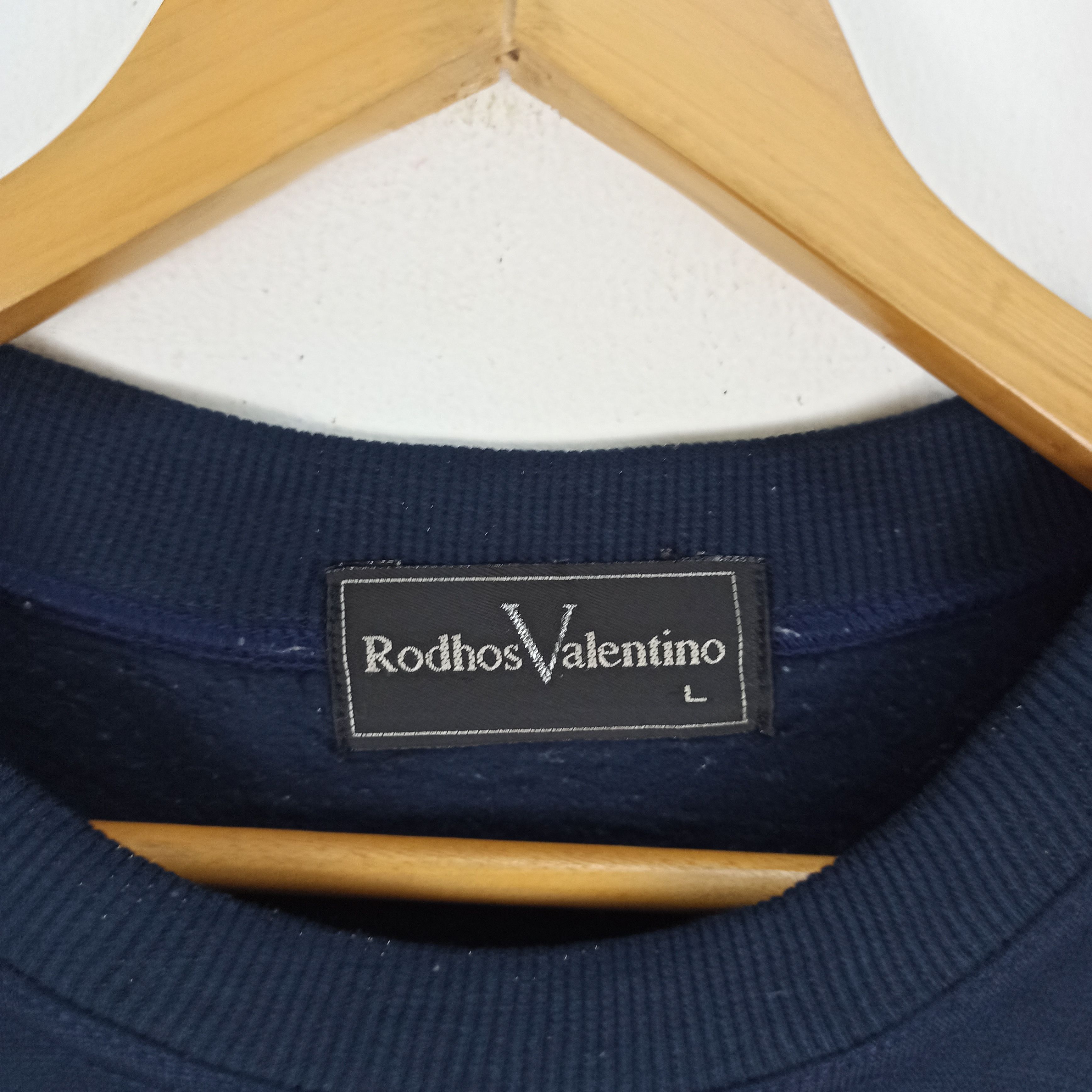 Valentino Vintage Rodhos Valentino Single Pocket Crewneck Sweatshirt Size US L / EU 52-54 / 3 - 3 Thumbnail