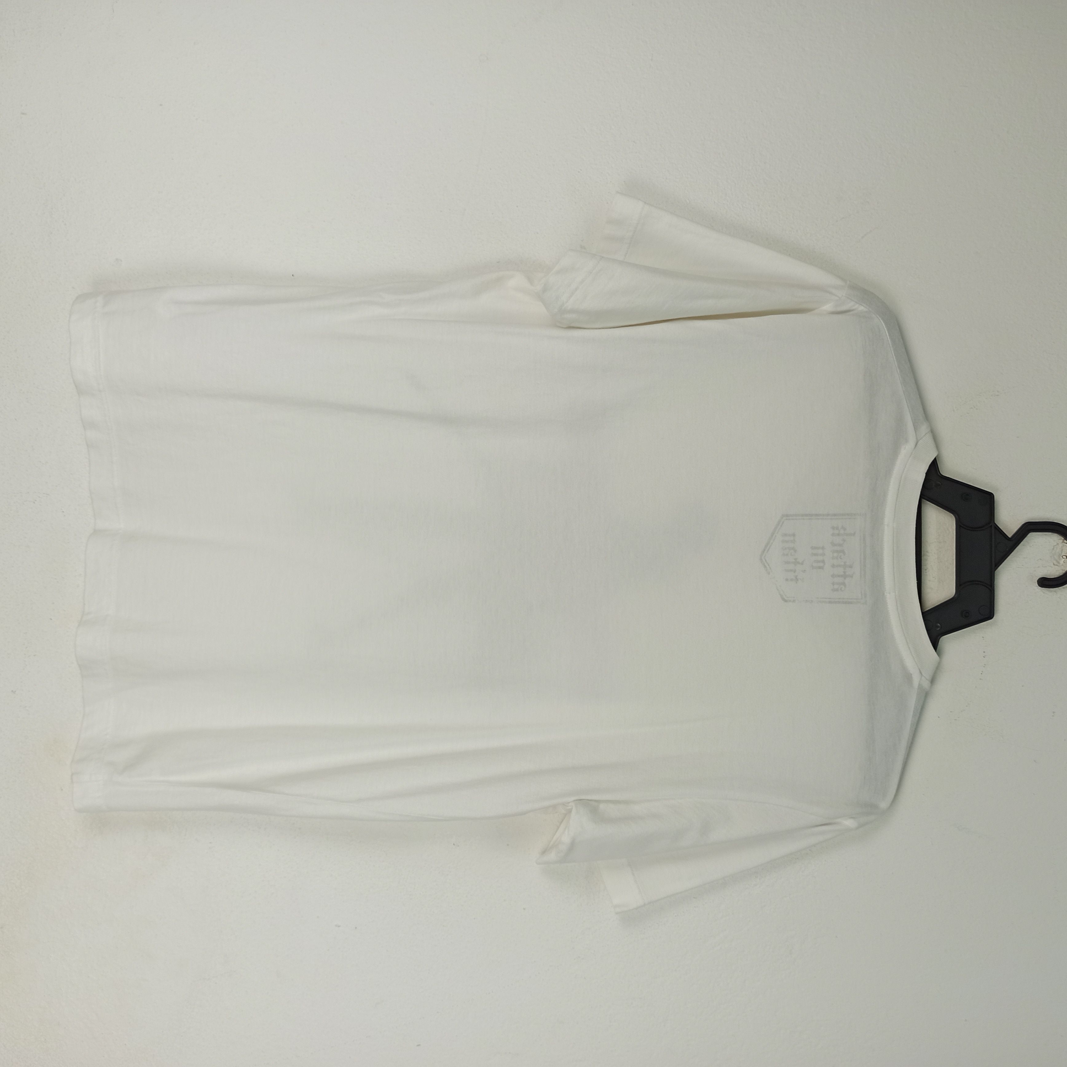 Anime 🔥Rare🔥 Anime Attack On Titan Levi Ackerman Uniqlo Tshirt Size US M / EU 48-50 / 2 - 5 Thumbnail