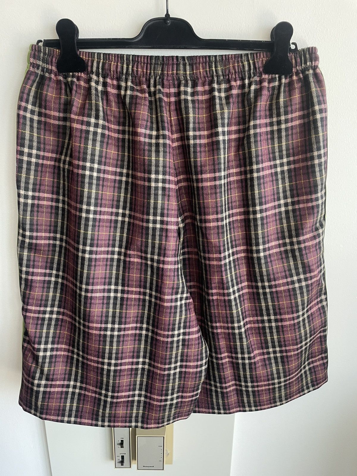 Gucci Oversized Rare Brand New Super Runway Iconic Check Shorts Size US 31 - 19 Thumbnail