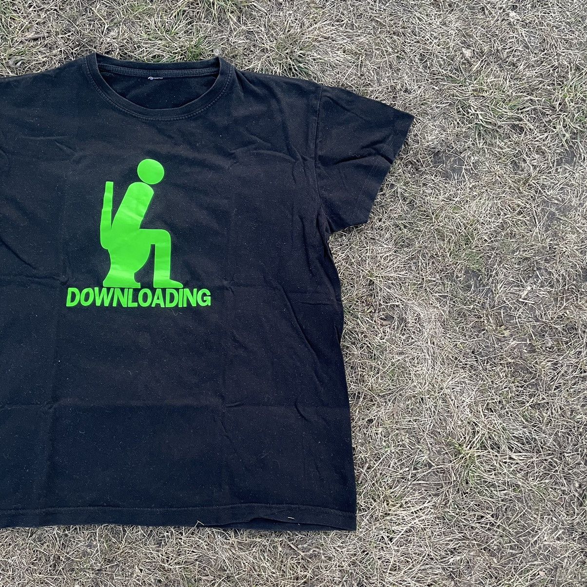 Vintage Vintage Y2K Neon Graphic Tee Downloading Logo Streetwear M Size US M / EU 48-50 / 2 - 3 Thumbnail