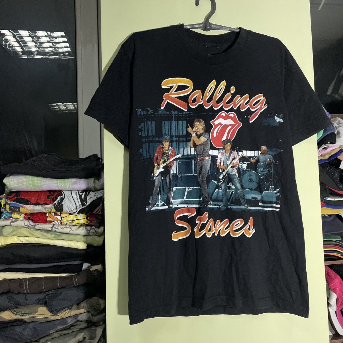 Vintage Vintage 90s Rolling Stones Graphic Band Tee Faded Black L Size US L / EU 52-54 / 3 - 3 Thumbnail