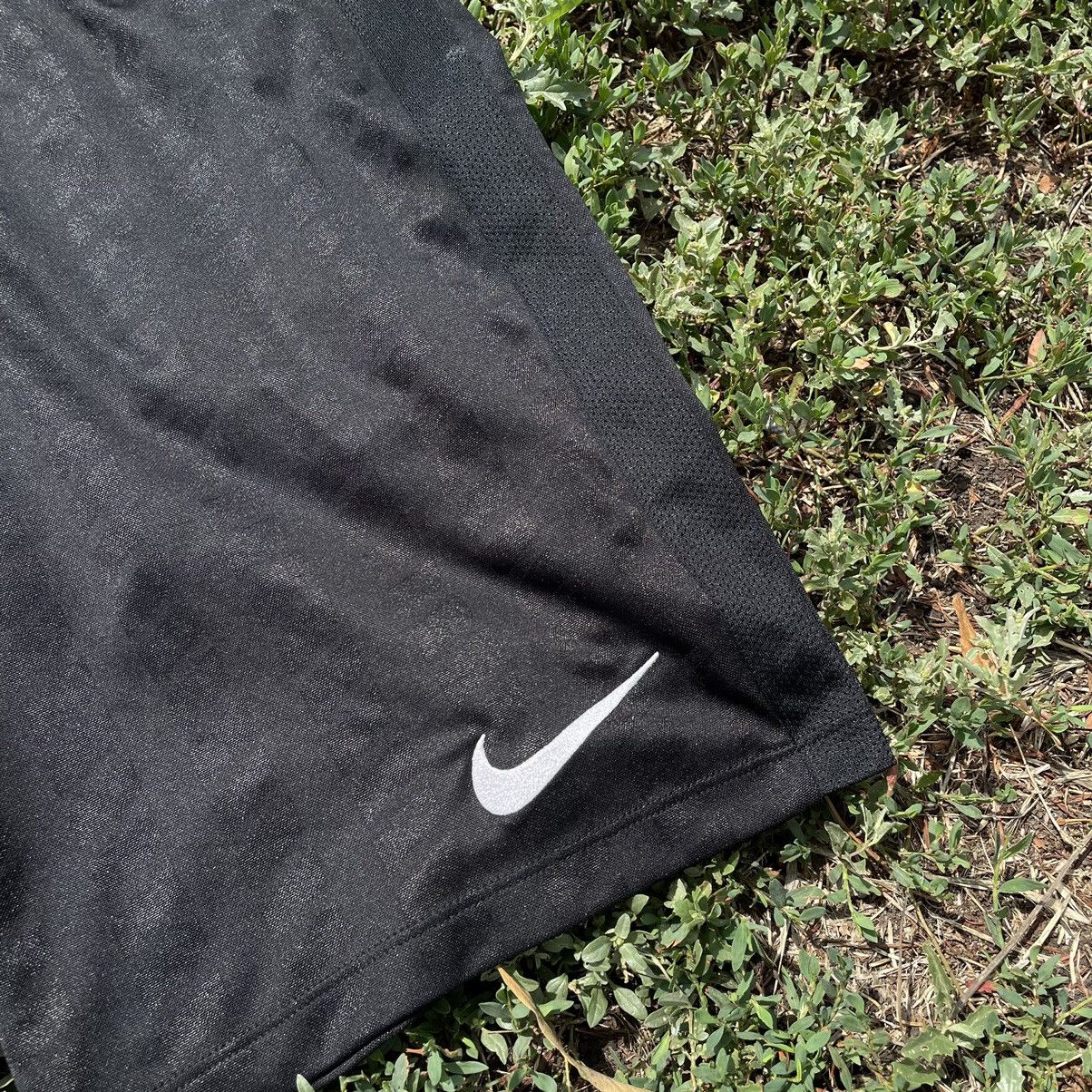 Vintage Vintage 90s Nike Swoosh Shorts Streetwear Skate Slim Logo 32 Size US 32 / EU 48 - 3 Thumbnail