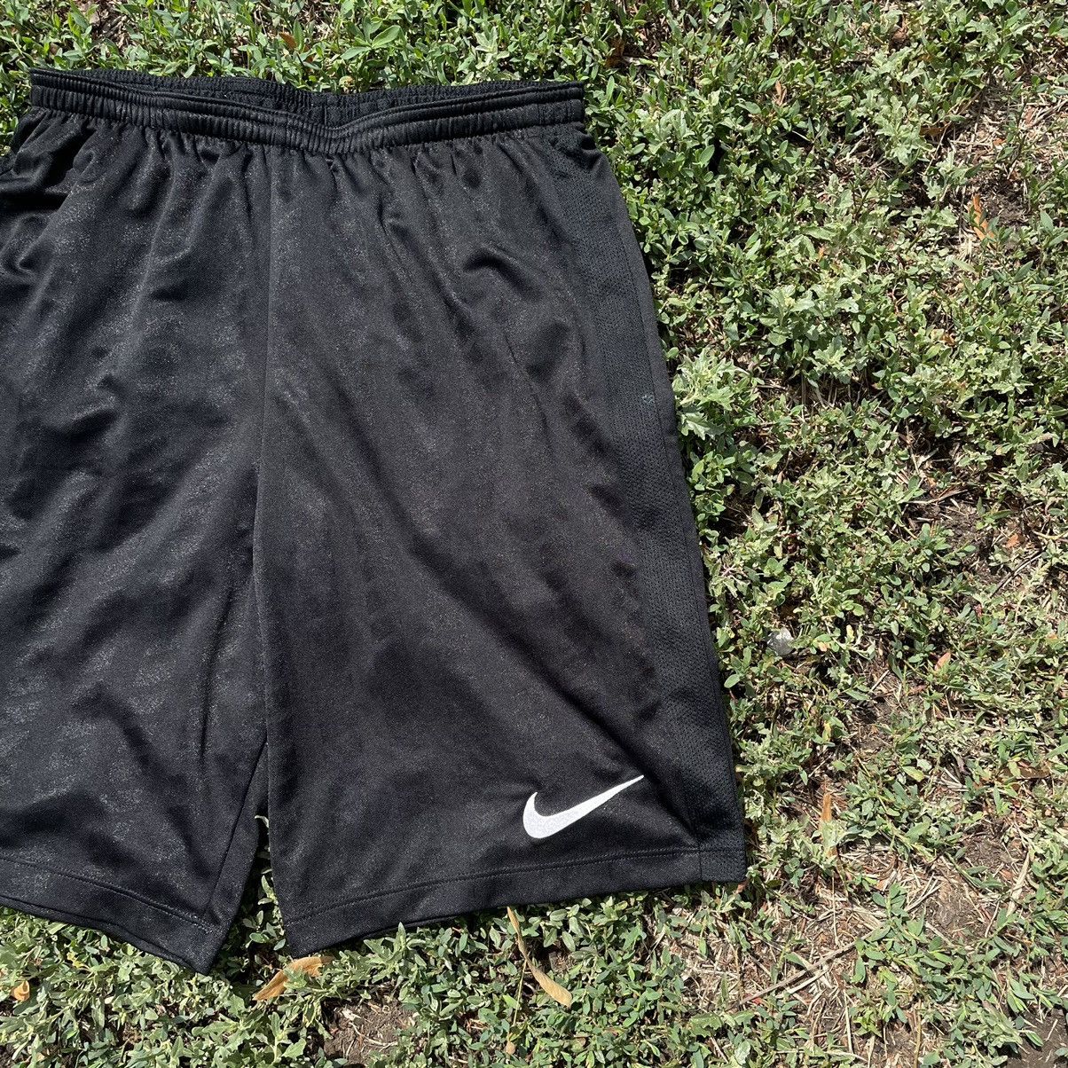 Vintage Vintage 90s Nike Swoosh Shorts Streetwear Skate Slim Logo 32 Size US 32 / EU 48 - 2 Thumbnail