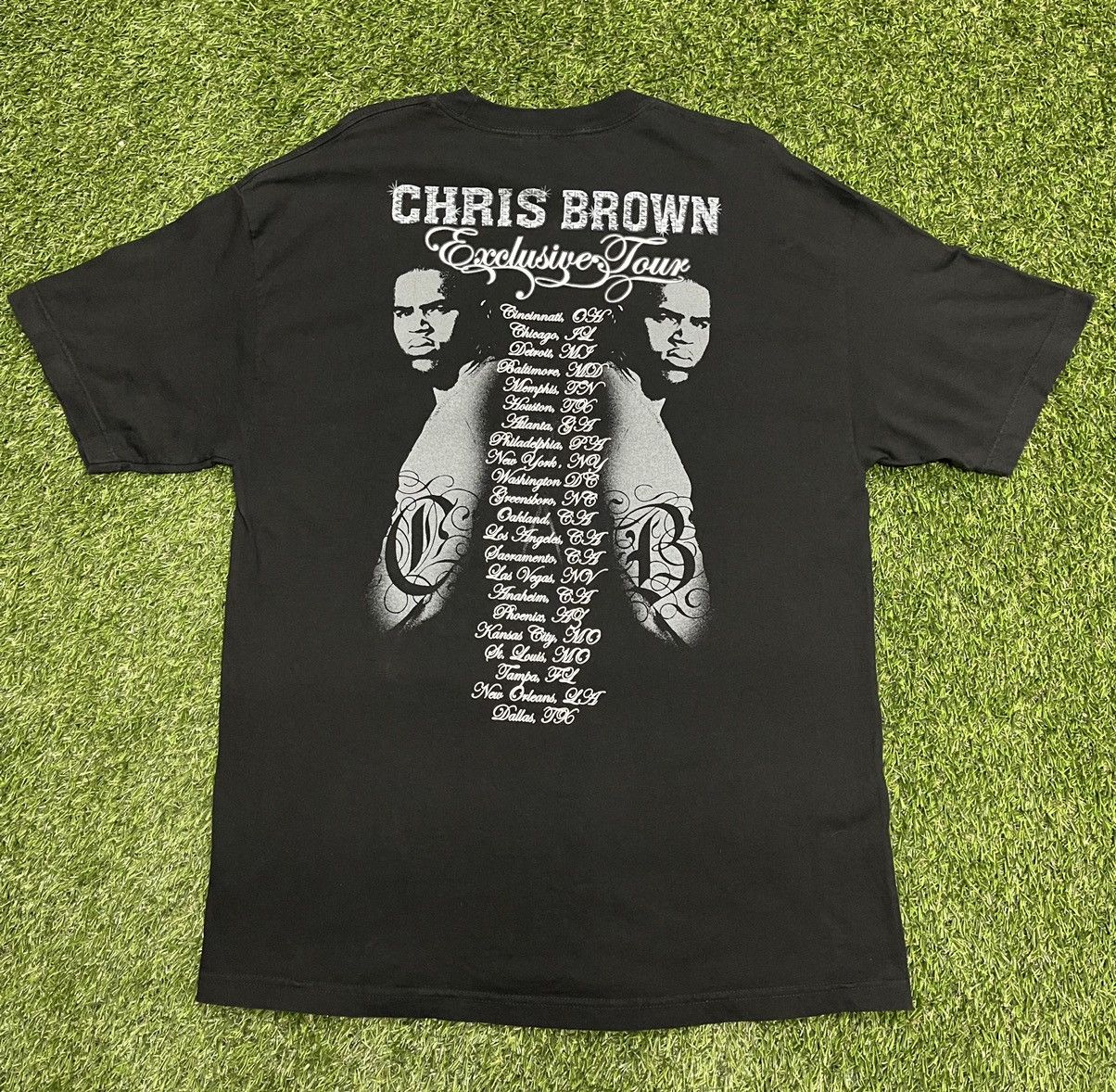 Rap Tees × Vintage Vintage Y2K Chris Brown Rap Tees Size US XL / EU 56 / 4 - 2 Thumbnail