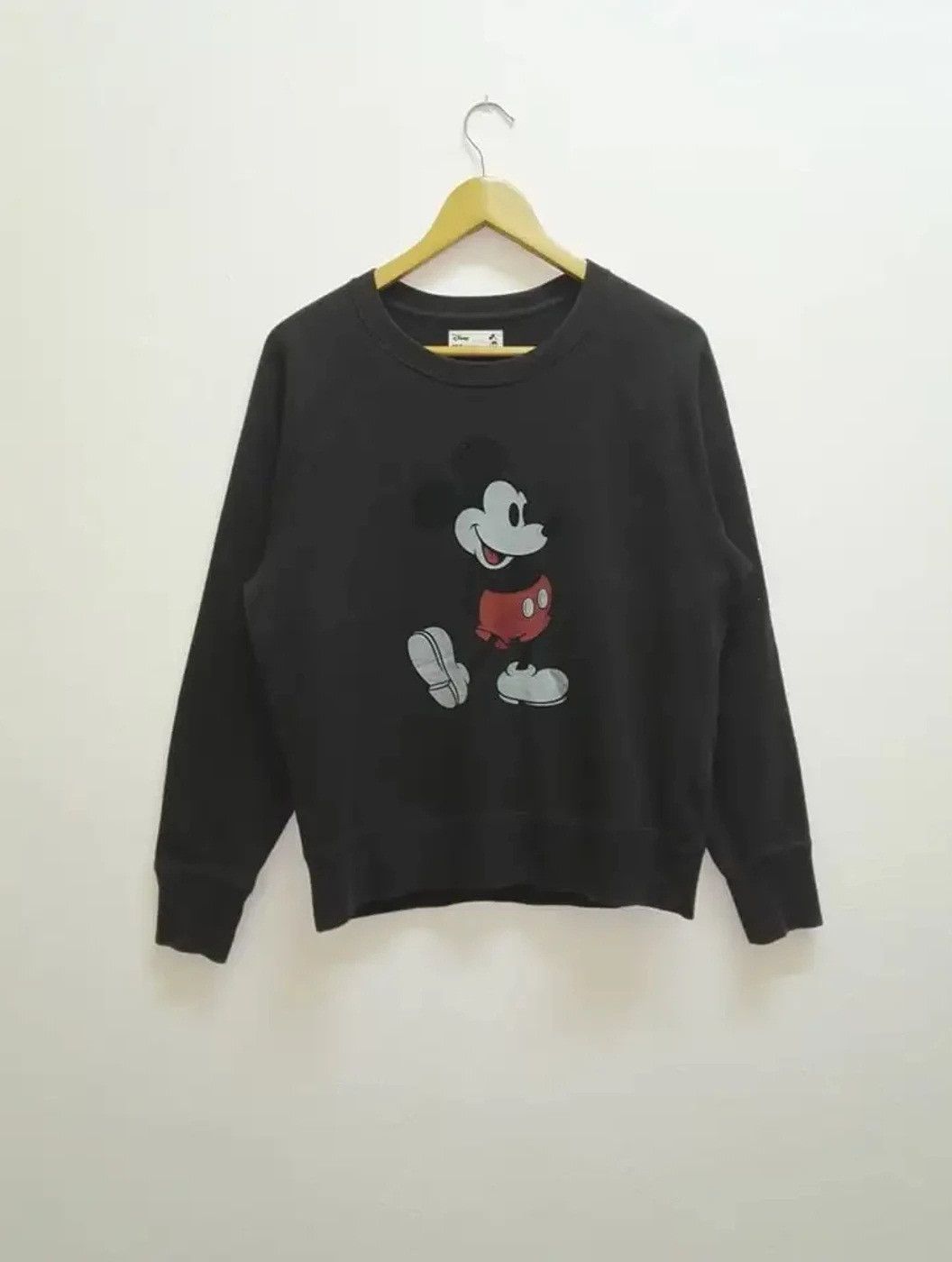 Mickey Mouse Uniqlo X Mickey Mouse Sweatshirt Big Logo Size US M / EU 48-50 / 2 - 1 Thumbnail