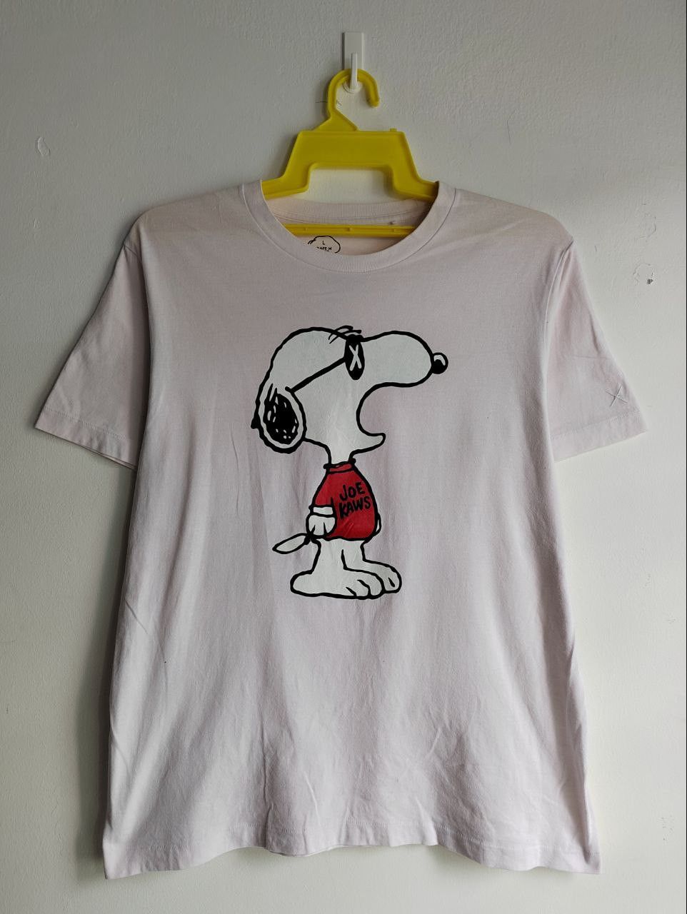 Cartoon Network Kaws X Peanuts Snoopy Pocket Tee rare Size US L / EU 52-54 / 3 - 2 Thumbnail