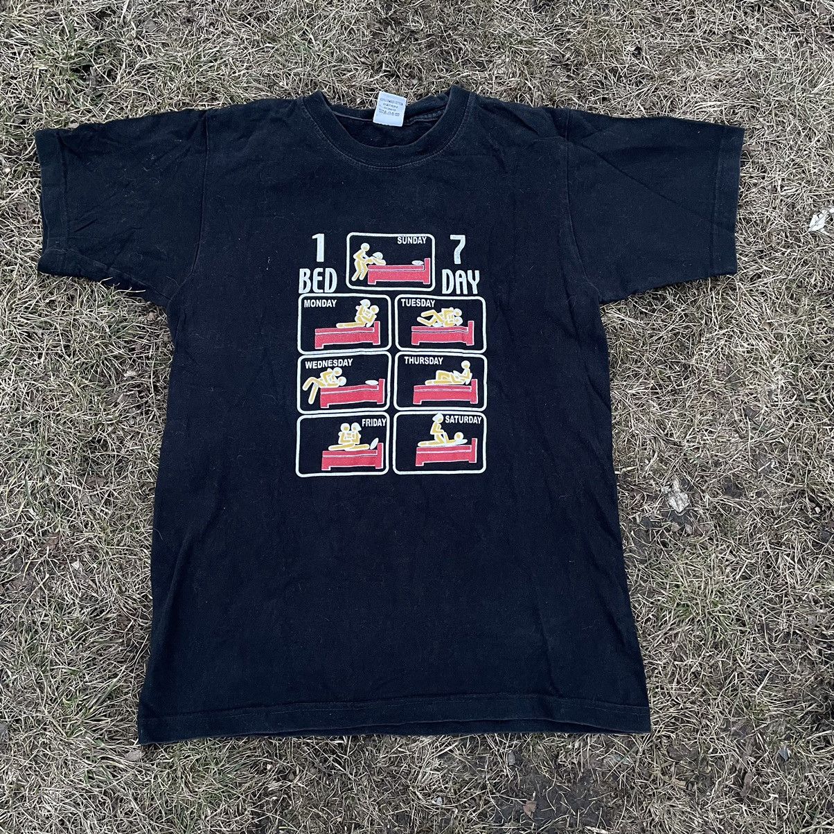 Vintage Vintage Y2K Graphic Tee Sun Faded Skate Streetwear Cropped L Size US L / EU 52-54 / 3 - 2 Thumbnail