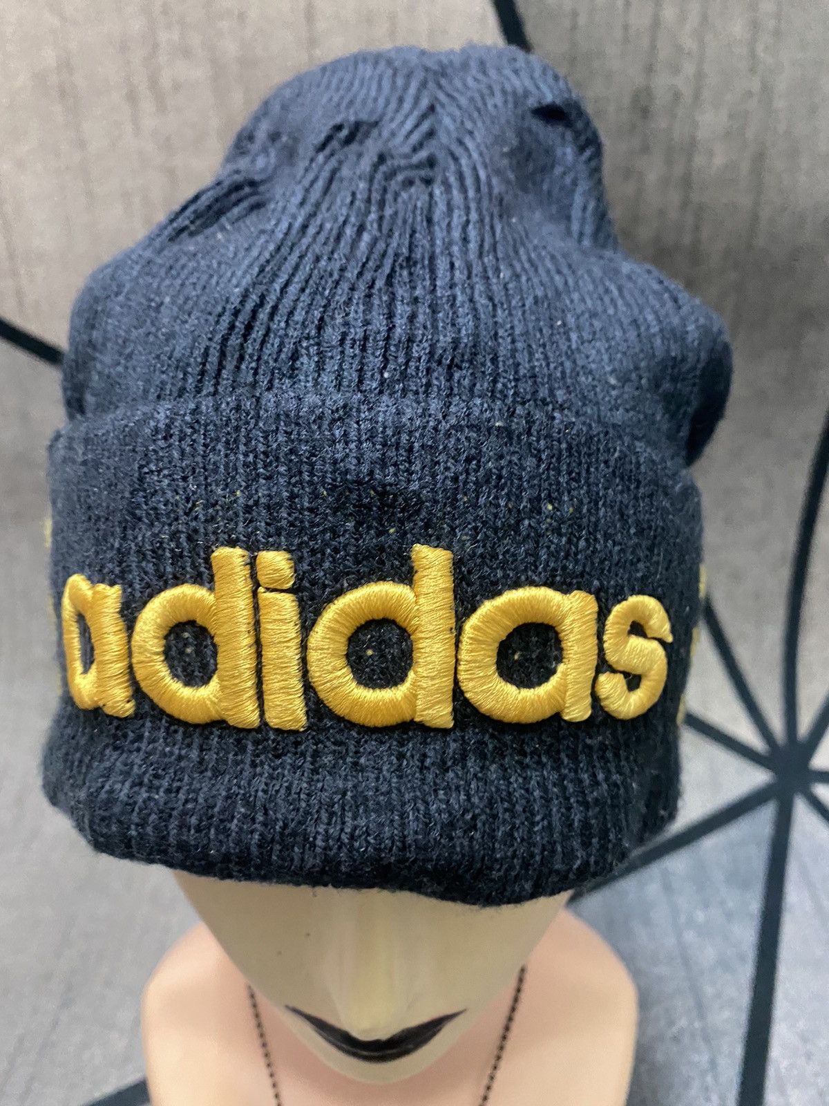 Adidas Adidas Big Logo Embroidered Stripes Beanie Hat Size ONE SIZE - 2 Thumbnail
