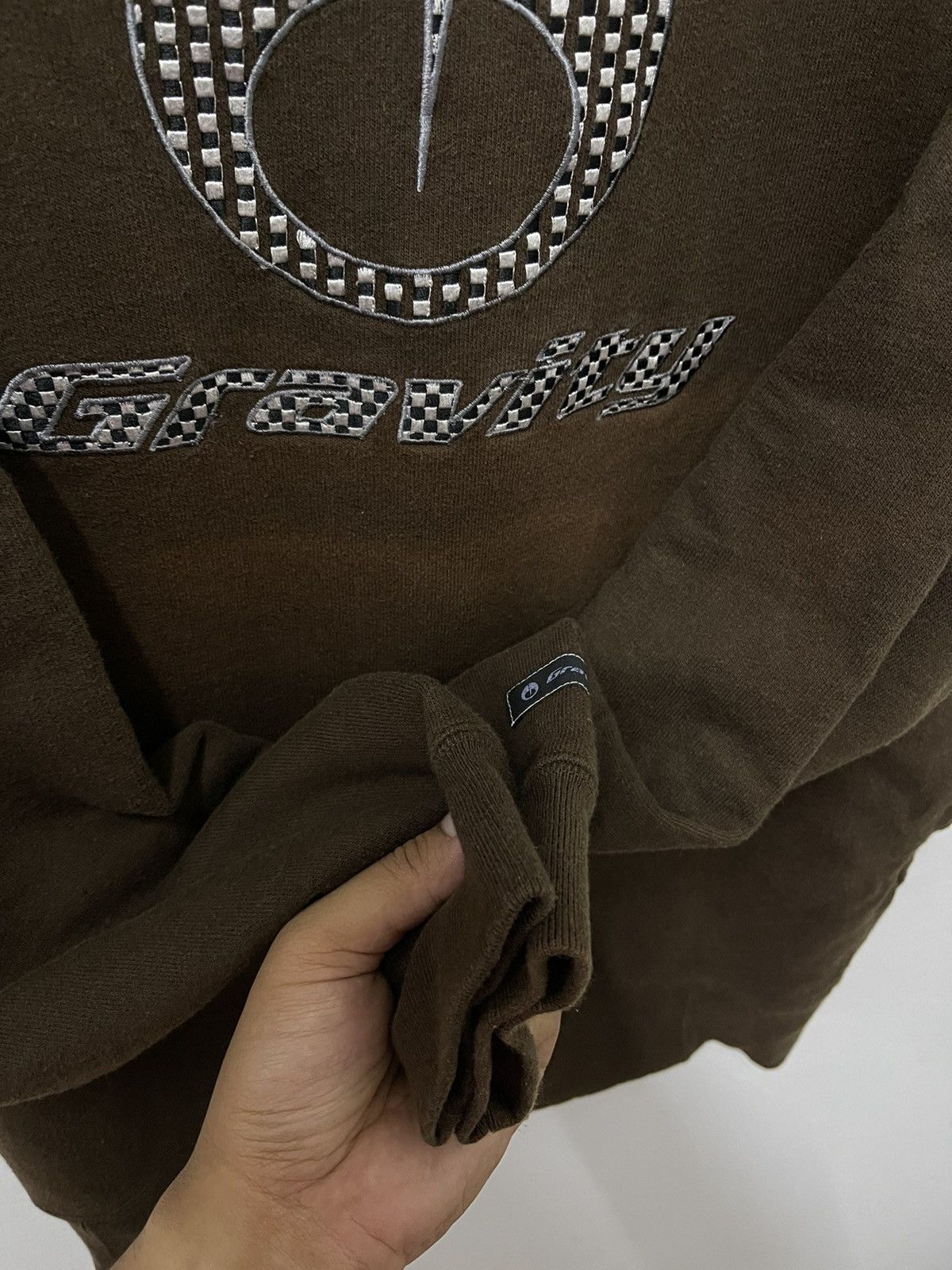Japanese Brand × Vintage Vintage Gravity Embroidery Design Crewneck Sweatshirt Size US M / EU 48-50 / 2 - 3 Thumbnail