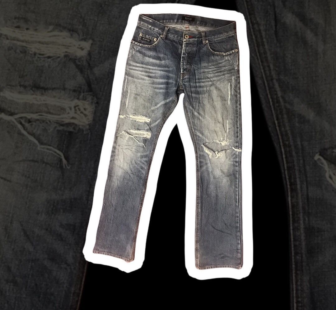 Burberry black label distressed jeans